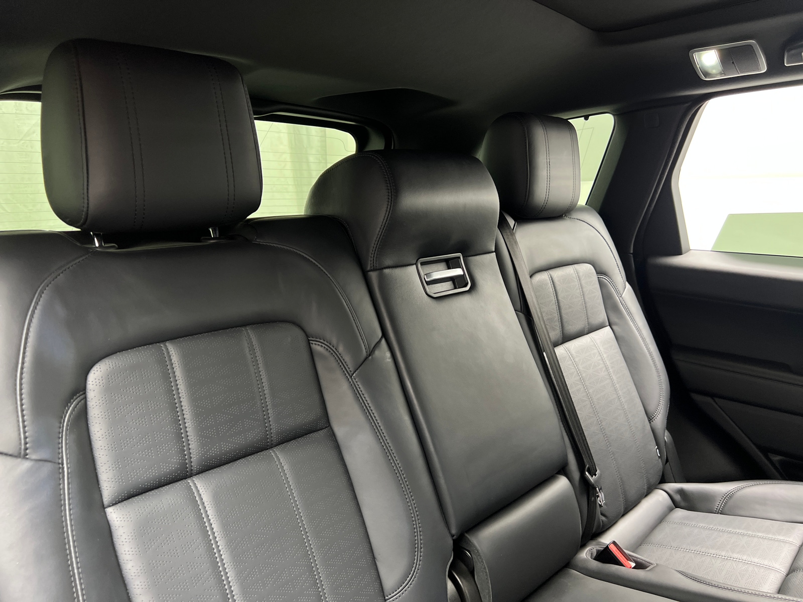 Thumbnail: 2018 Land Rover Range Rover Sport - 5