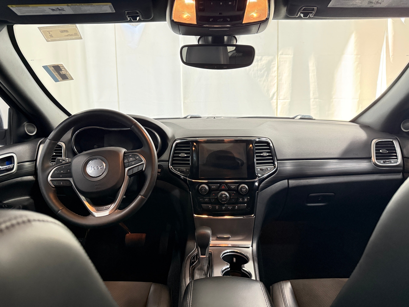 Thumbnail: 2019 Jeep Grand Cherokee - 3