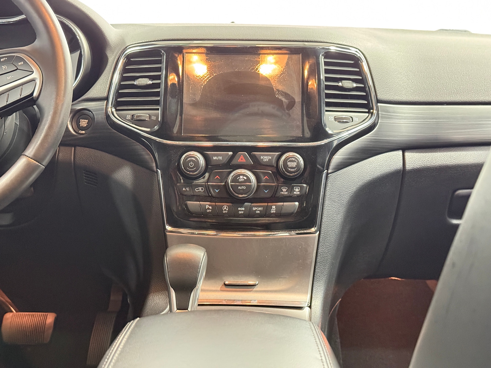 Thumbnail: 2019 Jeep Grand Cherokee - 4