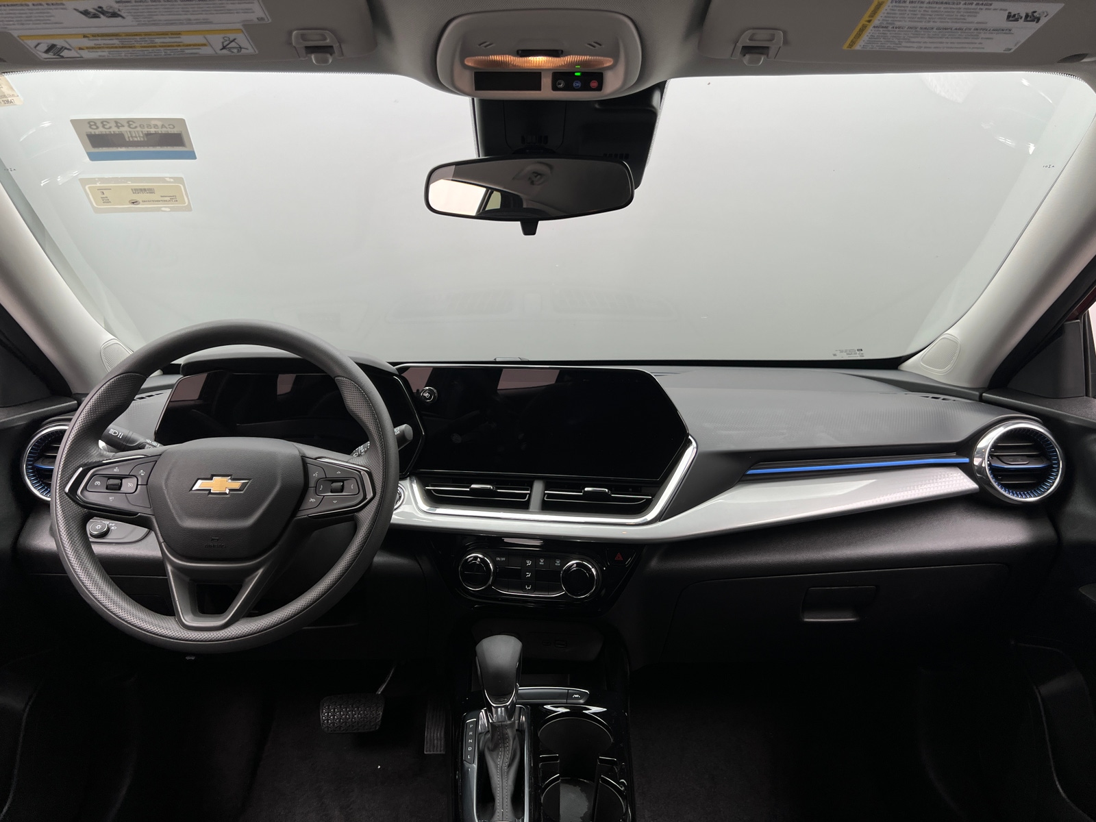 Thumbnail: 2025 Chevrolet Trax - 3