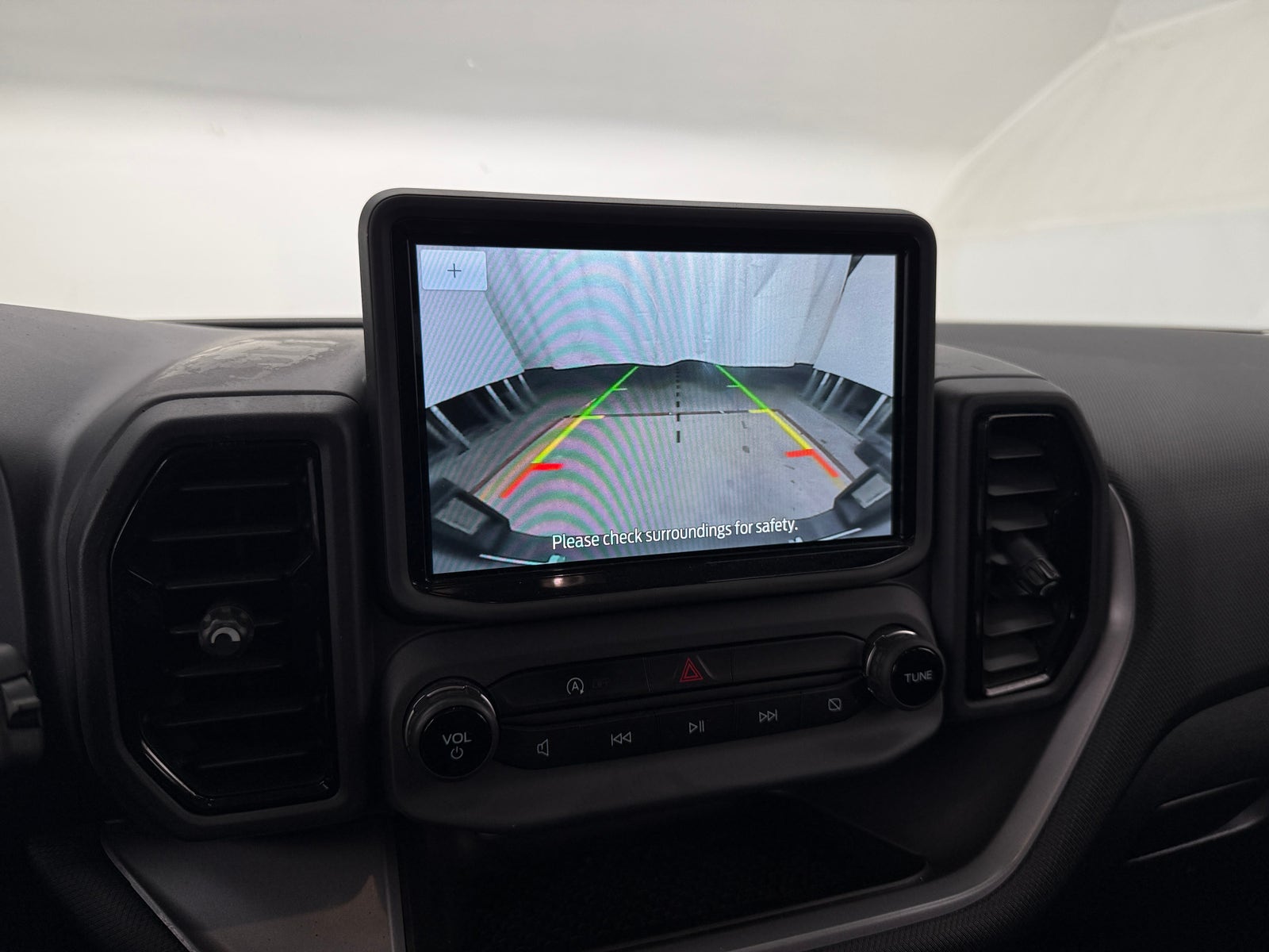 Thumbnail: 2022 Ford Bronco Sport - 4