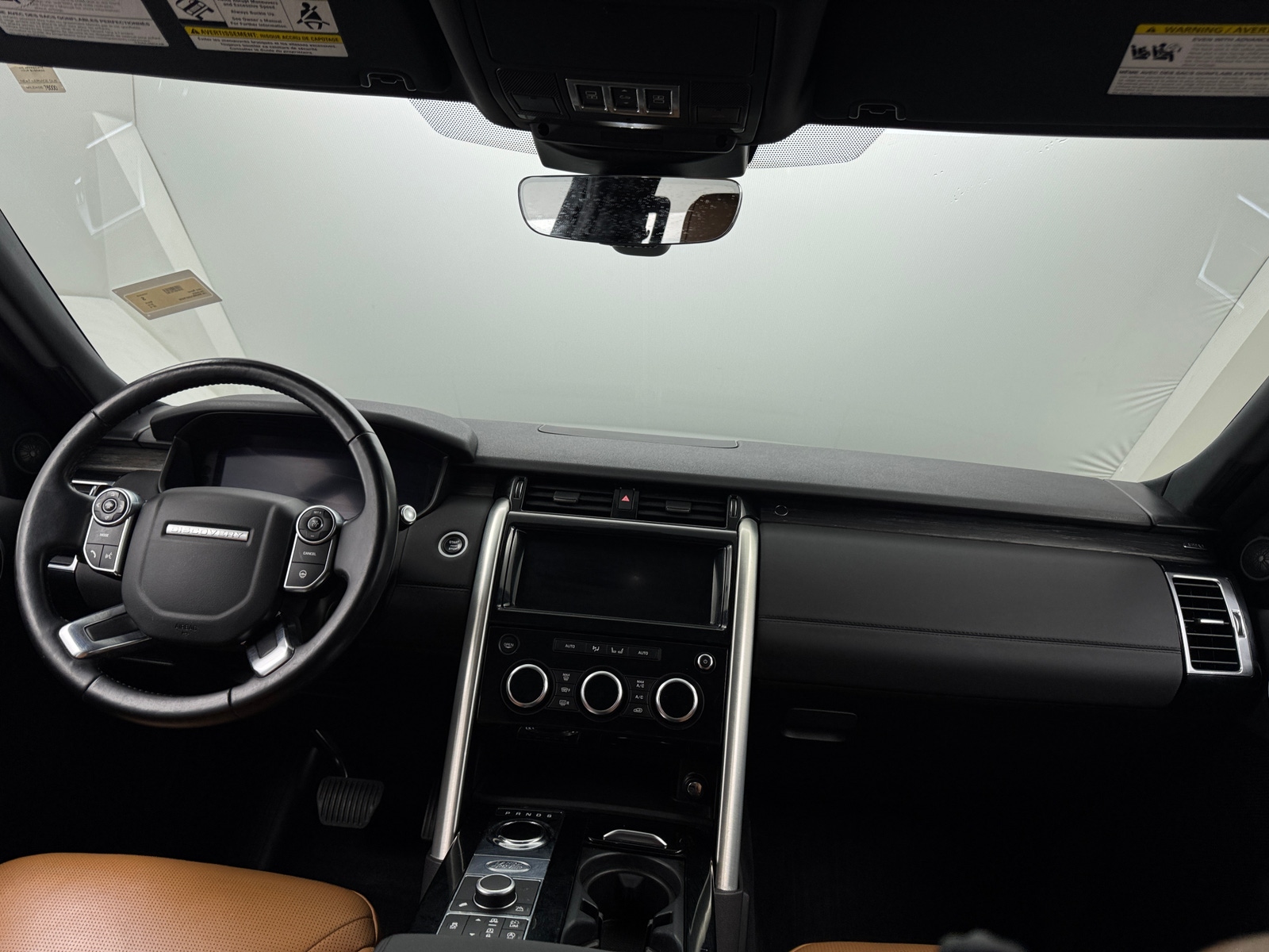 Thumbnail: 2018 Land Rover Discovery - 2