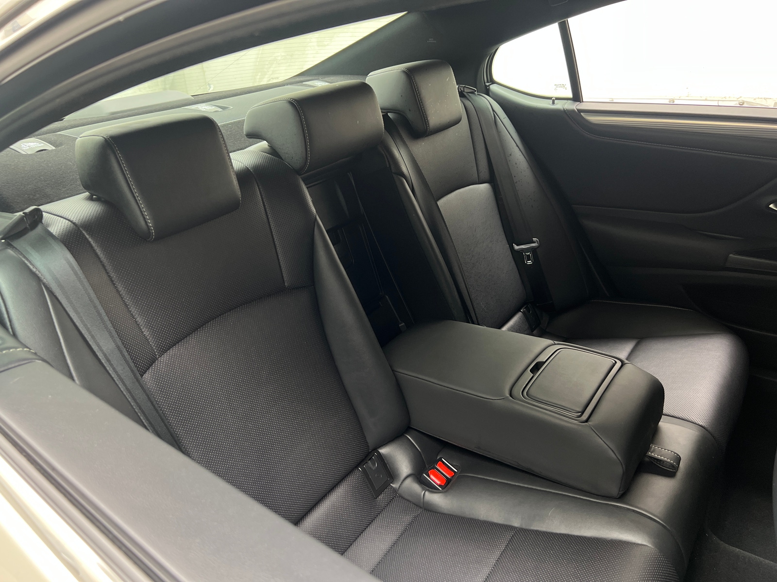 Thumbnail: 2020 Lexus ES - 5