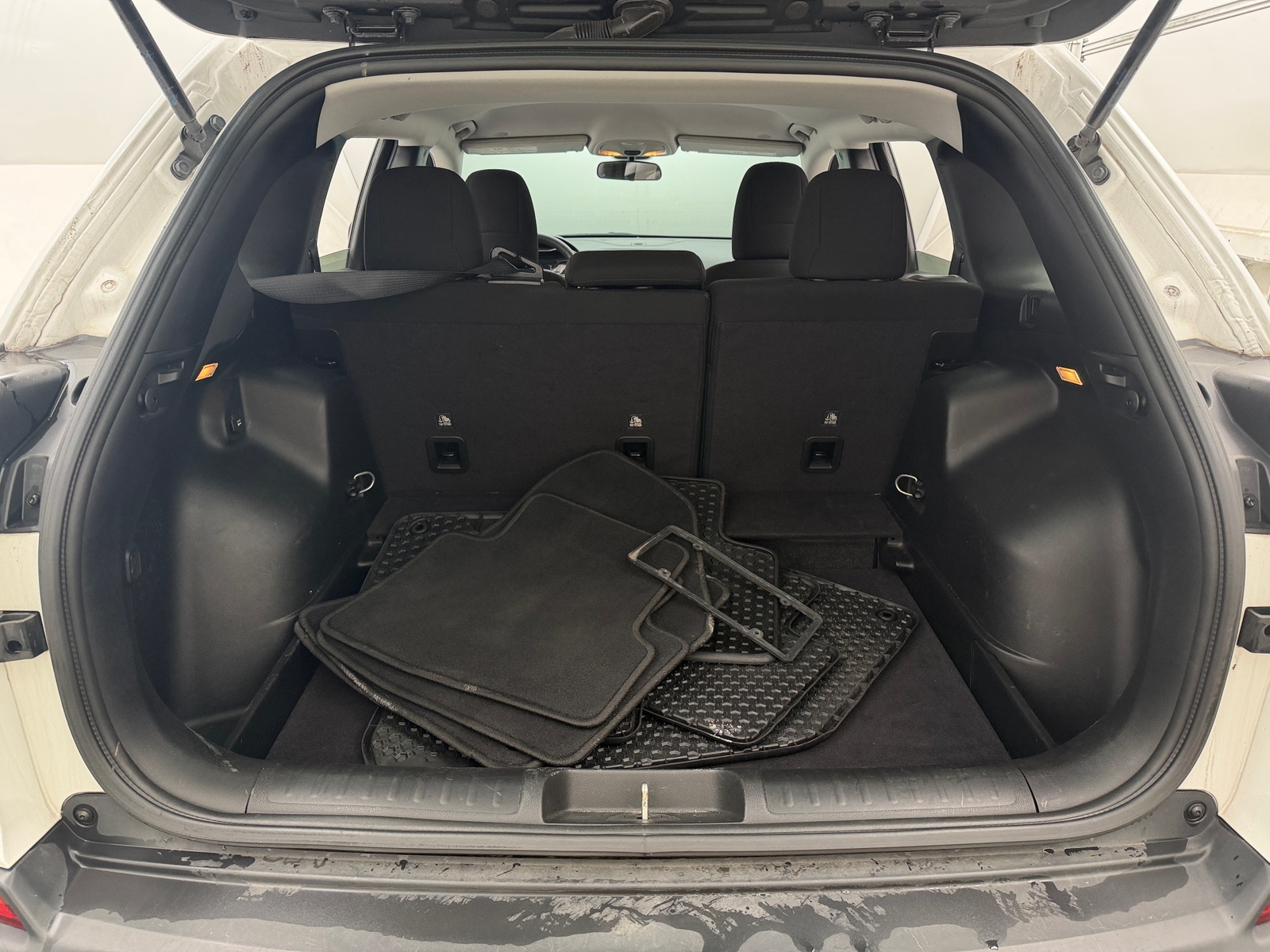 Thumbnail: 2020 Jeep Cherokee - 7