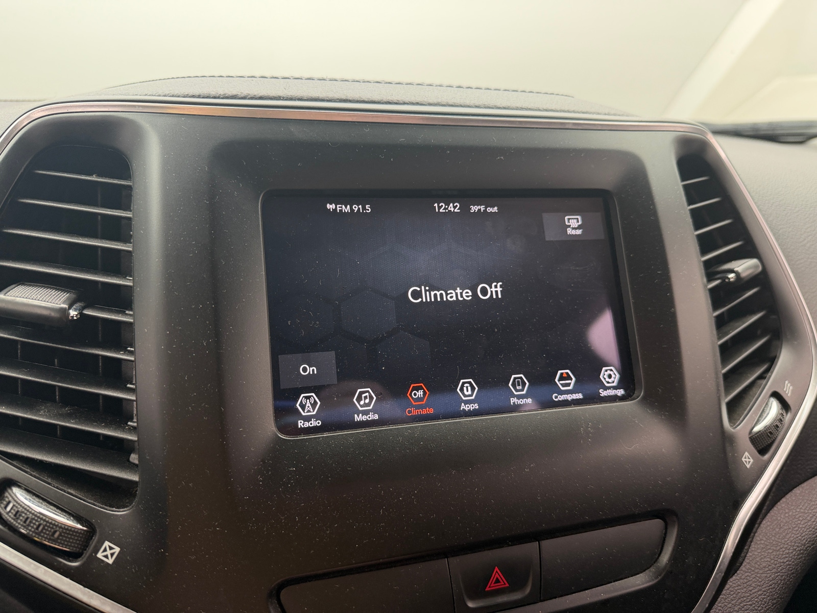 Thumbnail: 2020 Jeep Cherokee - 4