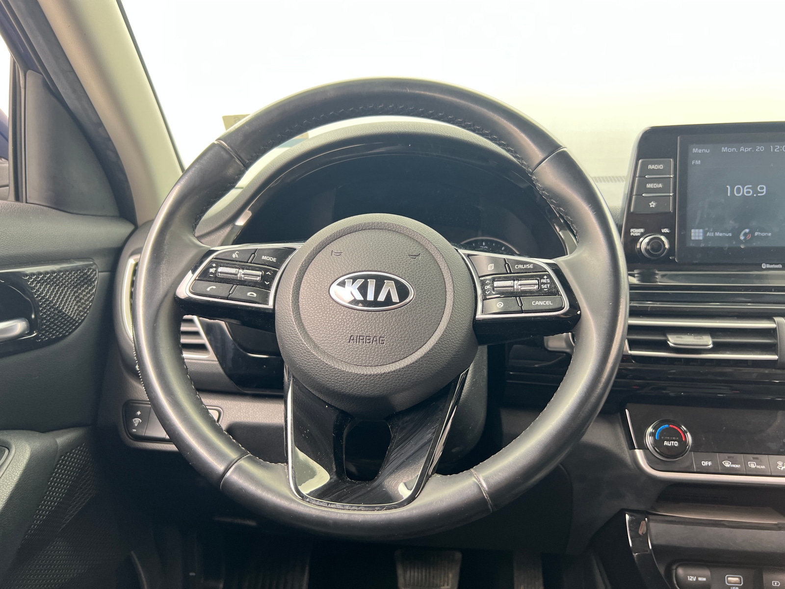 Thumbnail: 2021 Kia Seltos - 4