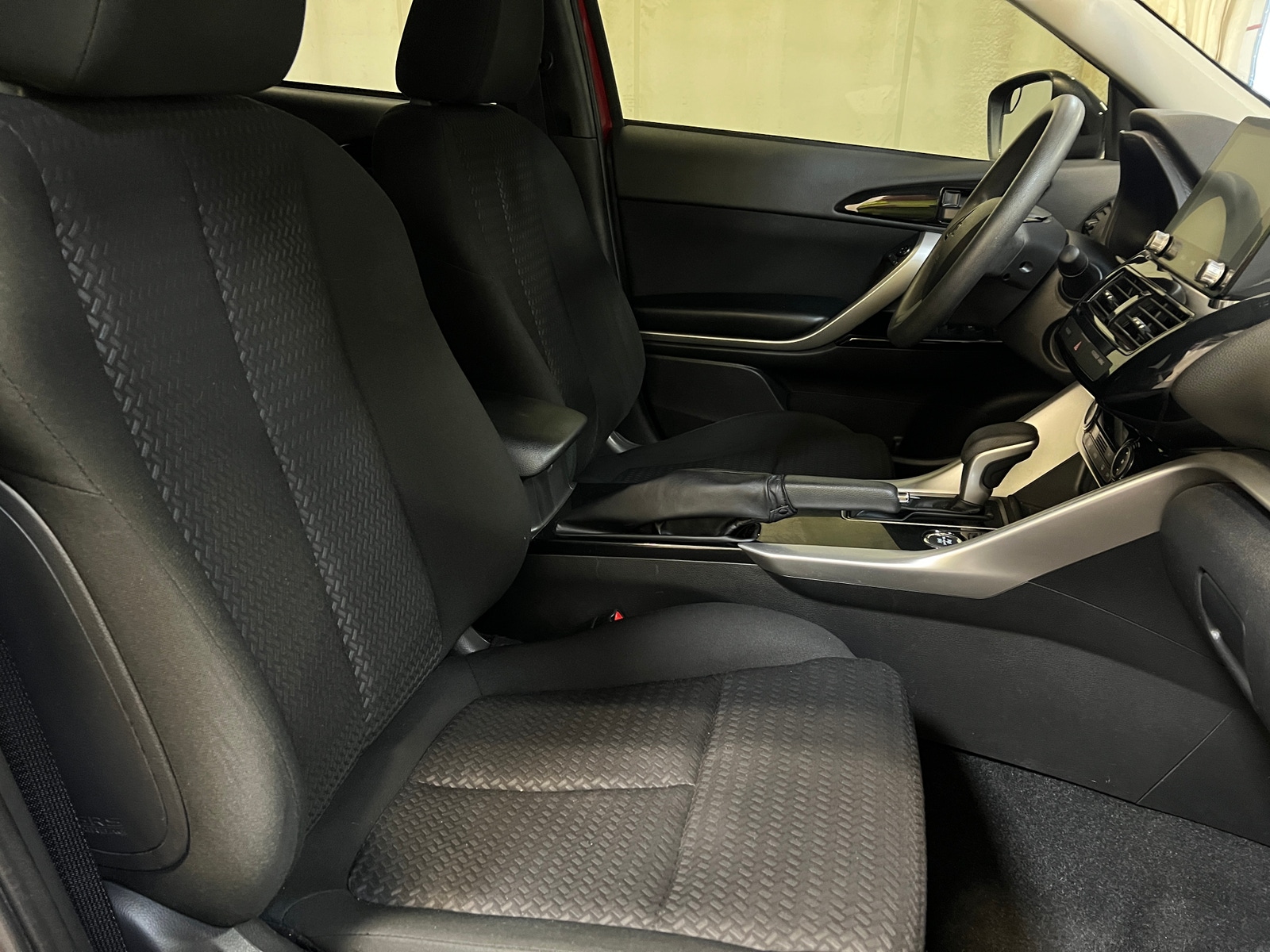 Thumbnail: 2024 Mitsubishi Eclipse Cross - 2