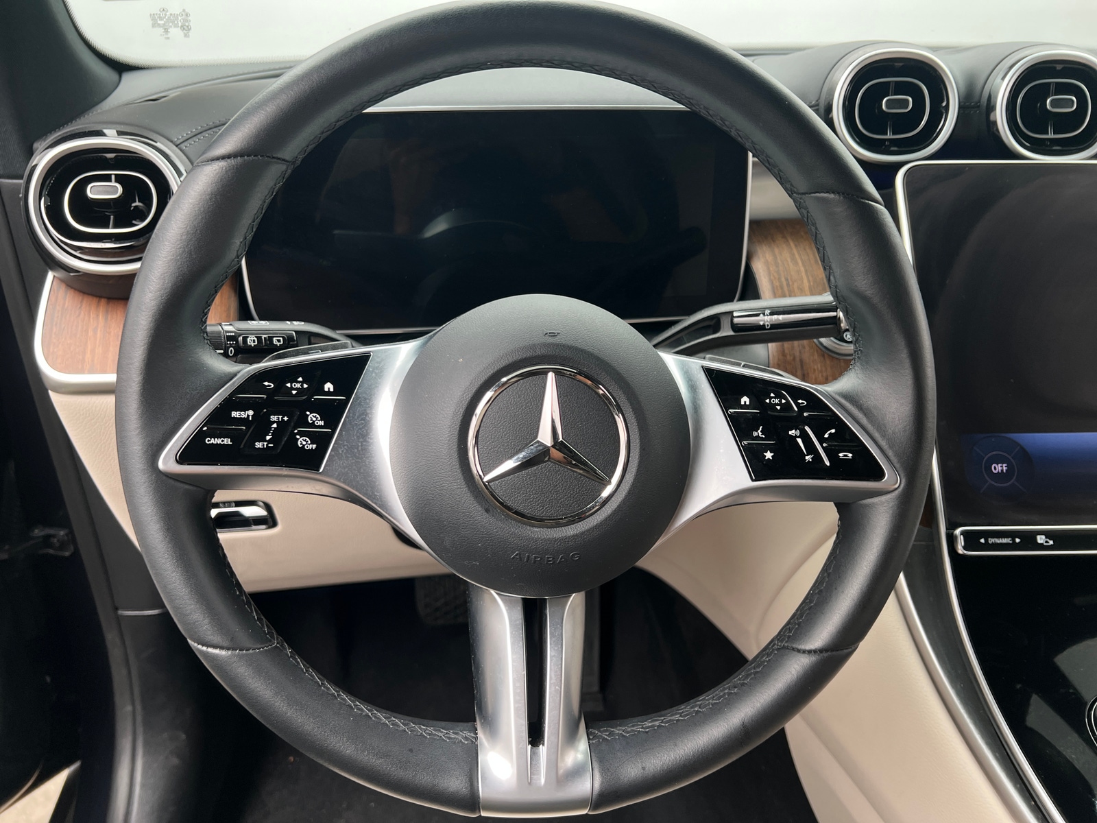 Thumbnail: 2024 Mercedes-Benz GLC - 4