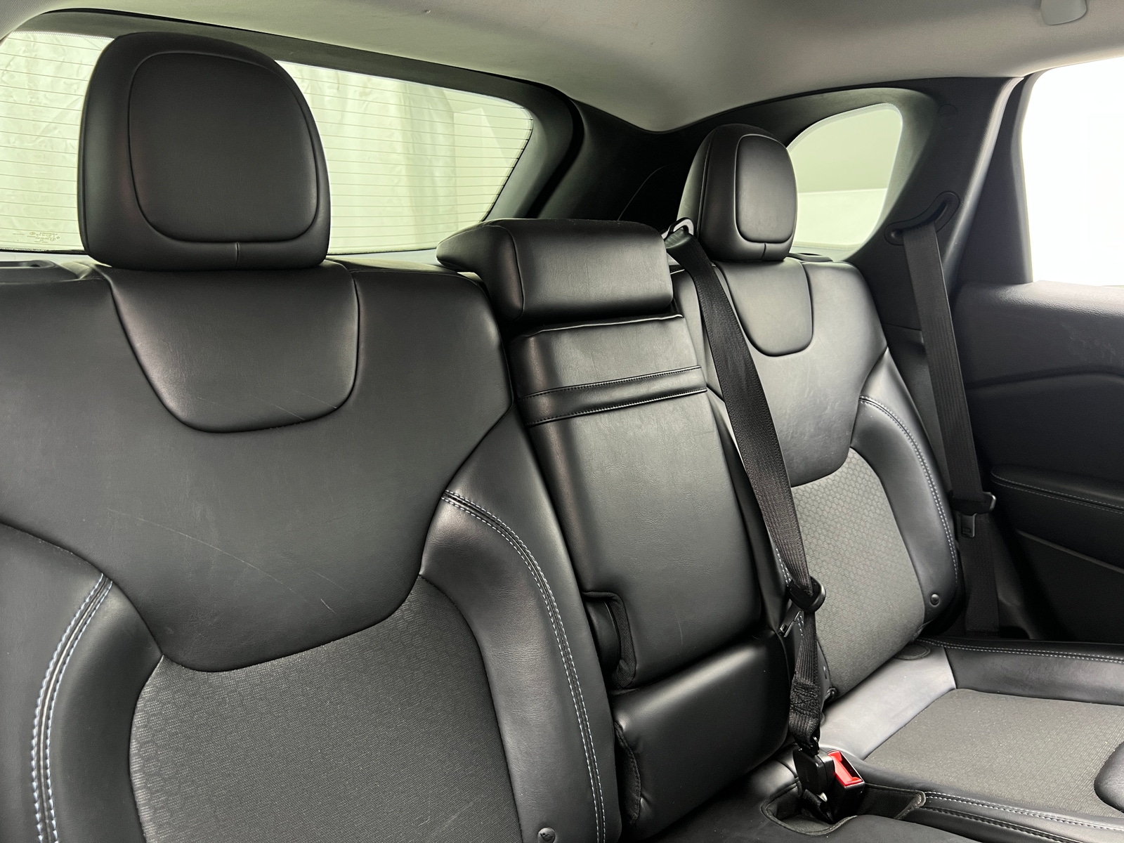 Thumbnail: 2019 Jeep Cherokee - 6
