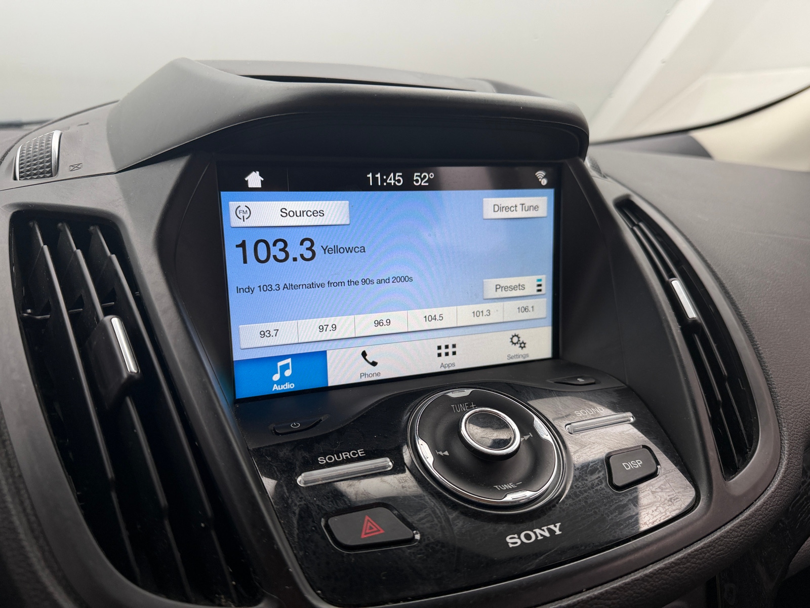 Thumbnail: 2017 Ford Escape - 3