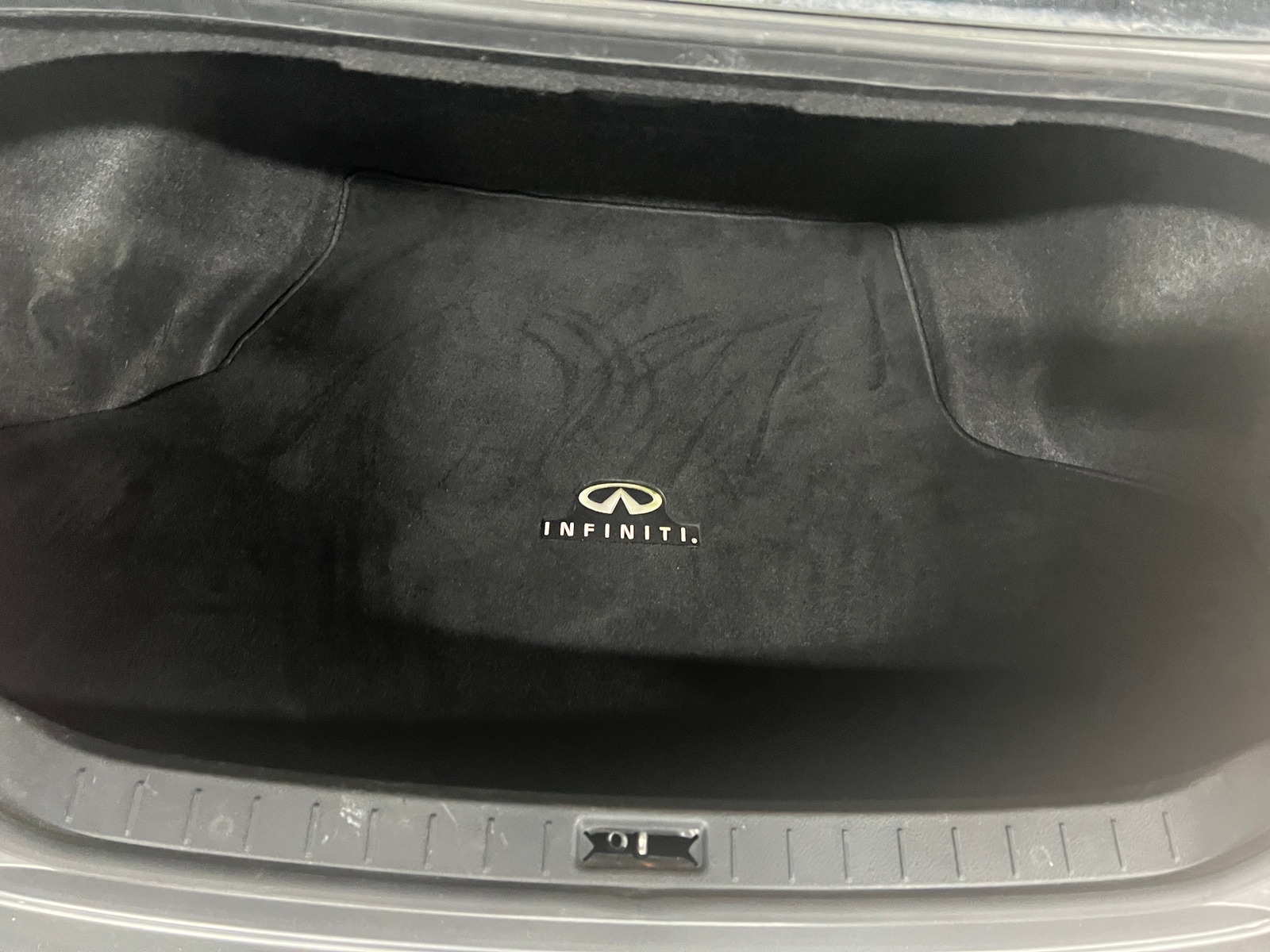 Thumbnail: 2011 INFINITI G37 - 6
