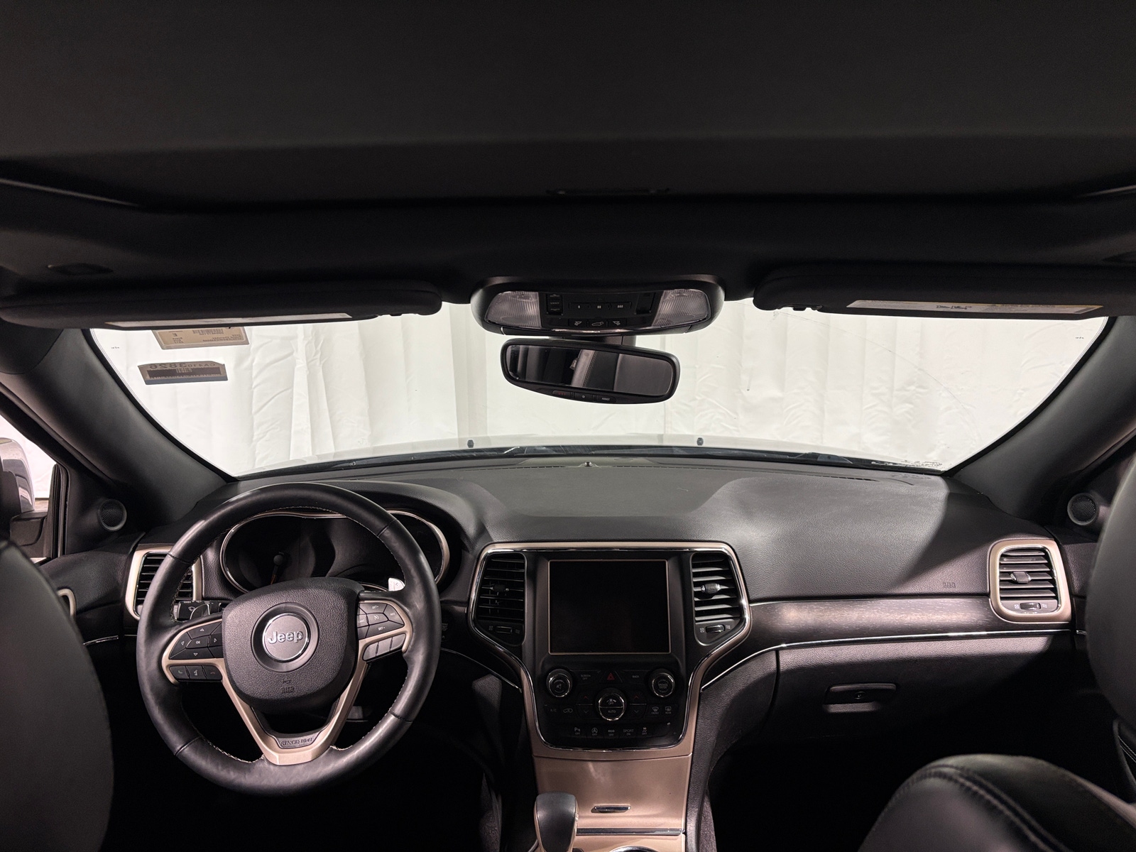 Thumbnail: 2017 Jeep Grand Cherokee - 2