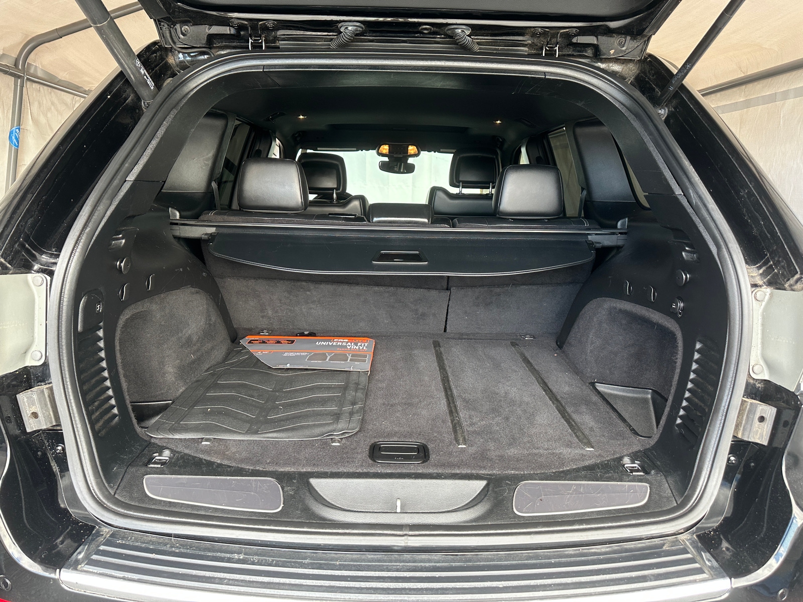 Thumbnail: 2017 Jeep Grand Cherokee - 6