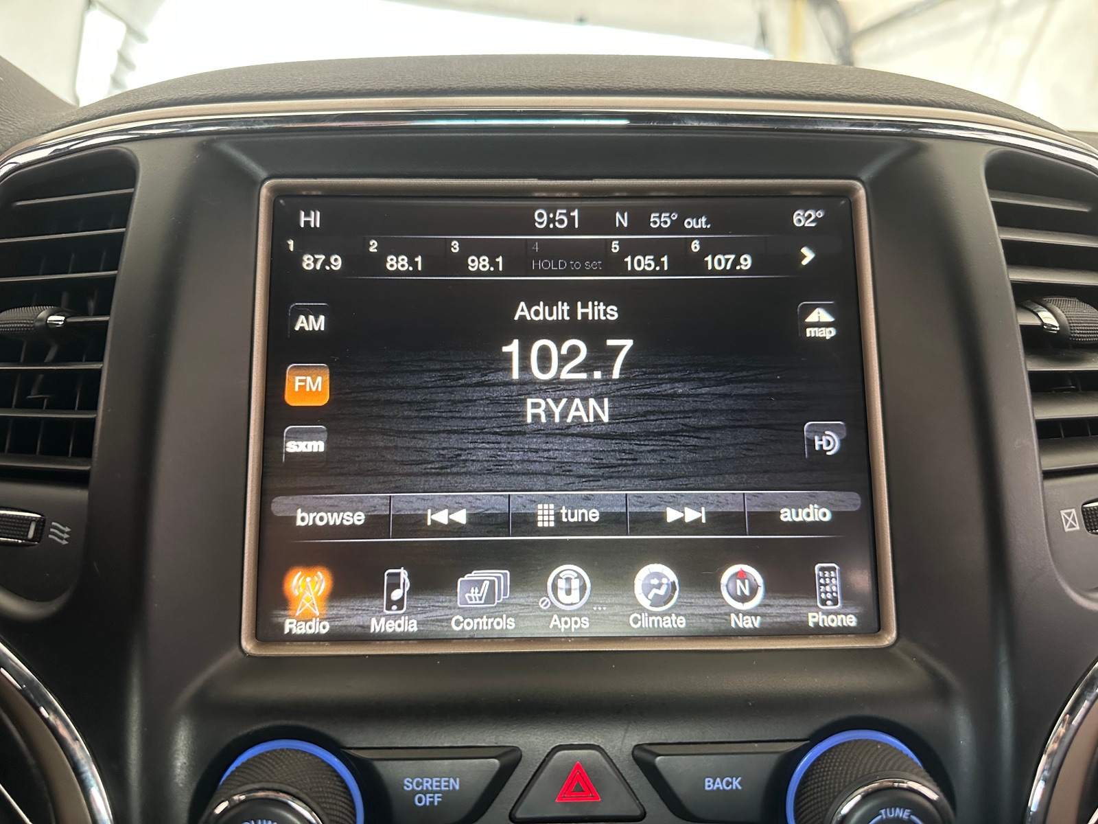 Thumbnail: 2017 Jeep Grand Cherokee - 3