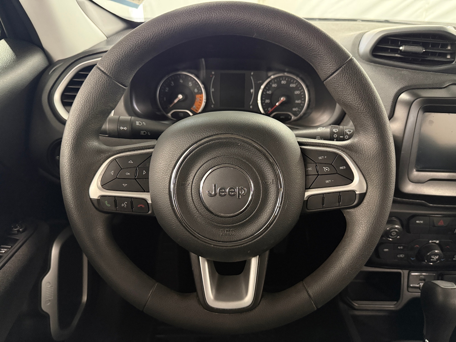 Thumbnail: 2021 Jeep Renegade - 5