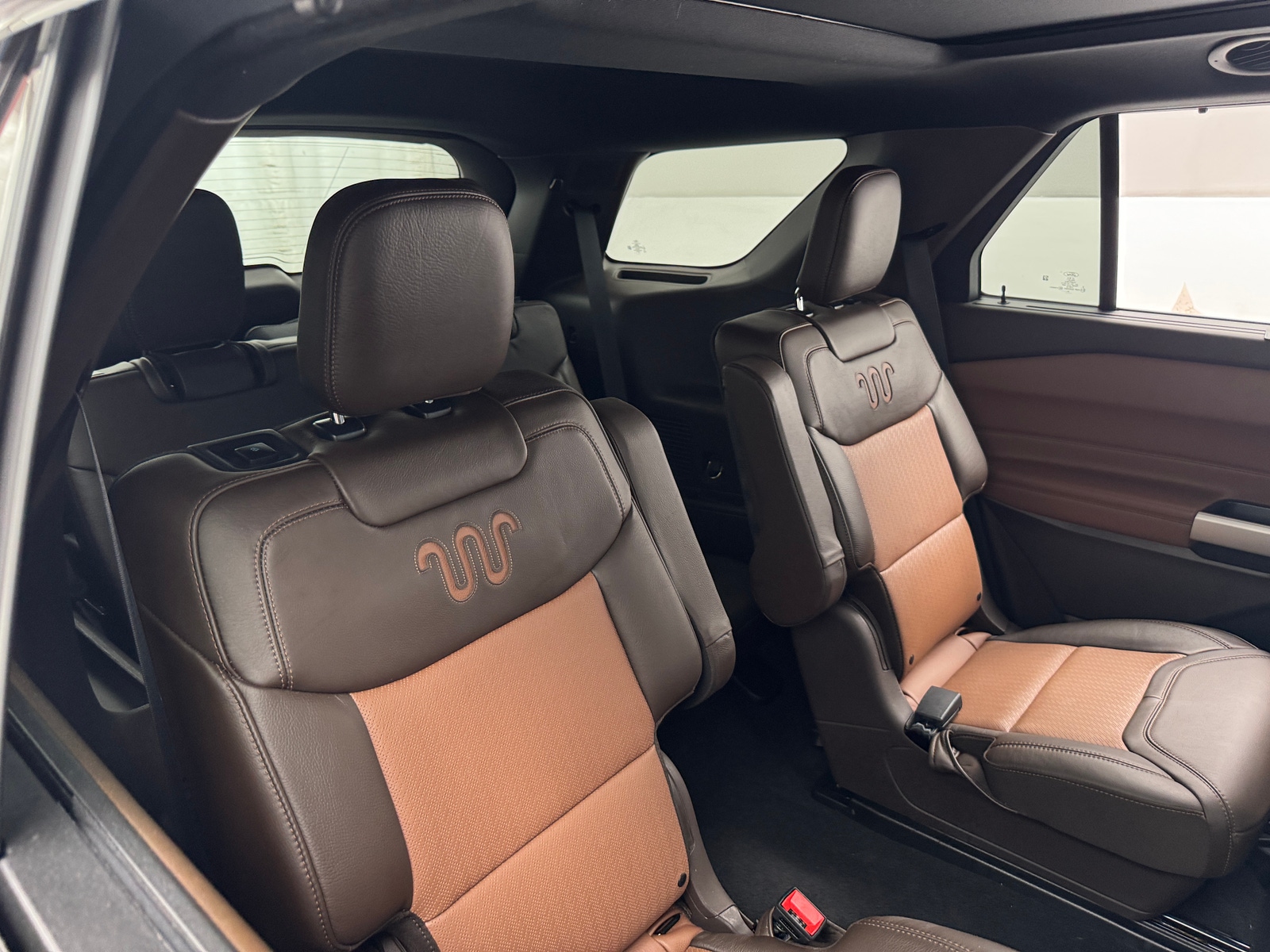 Thumbnail: 2022 Ford Explorer - 5