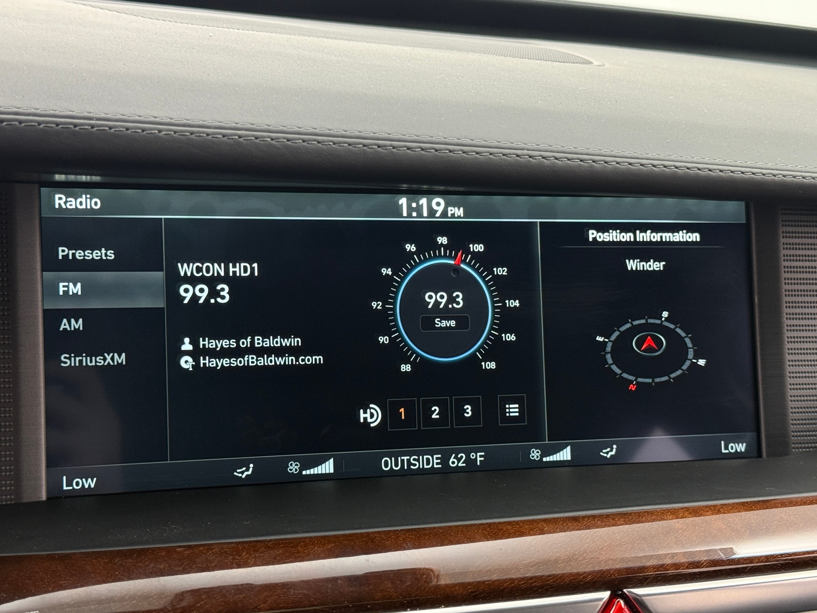 Thumbnail: 2017 Genesis G90 - 3