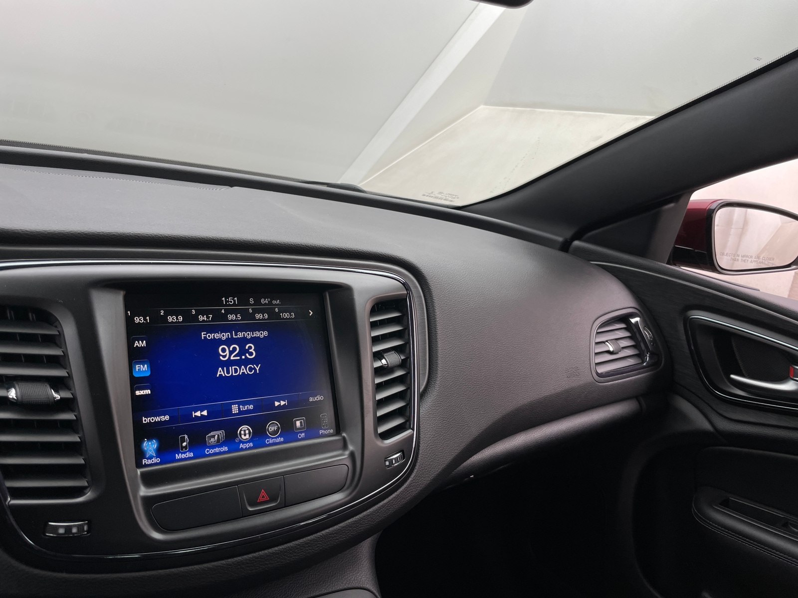 Thumbnail: 2016 Chrysler 200 - 3