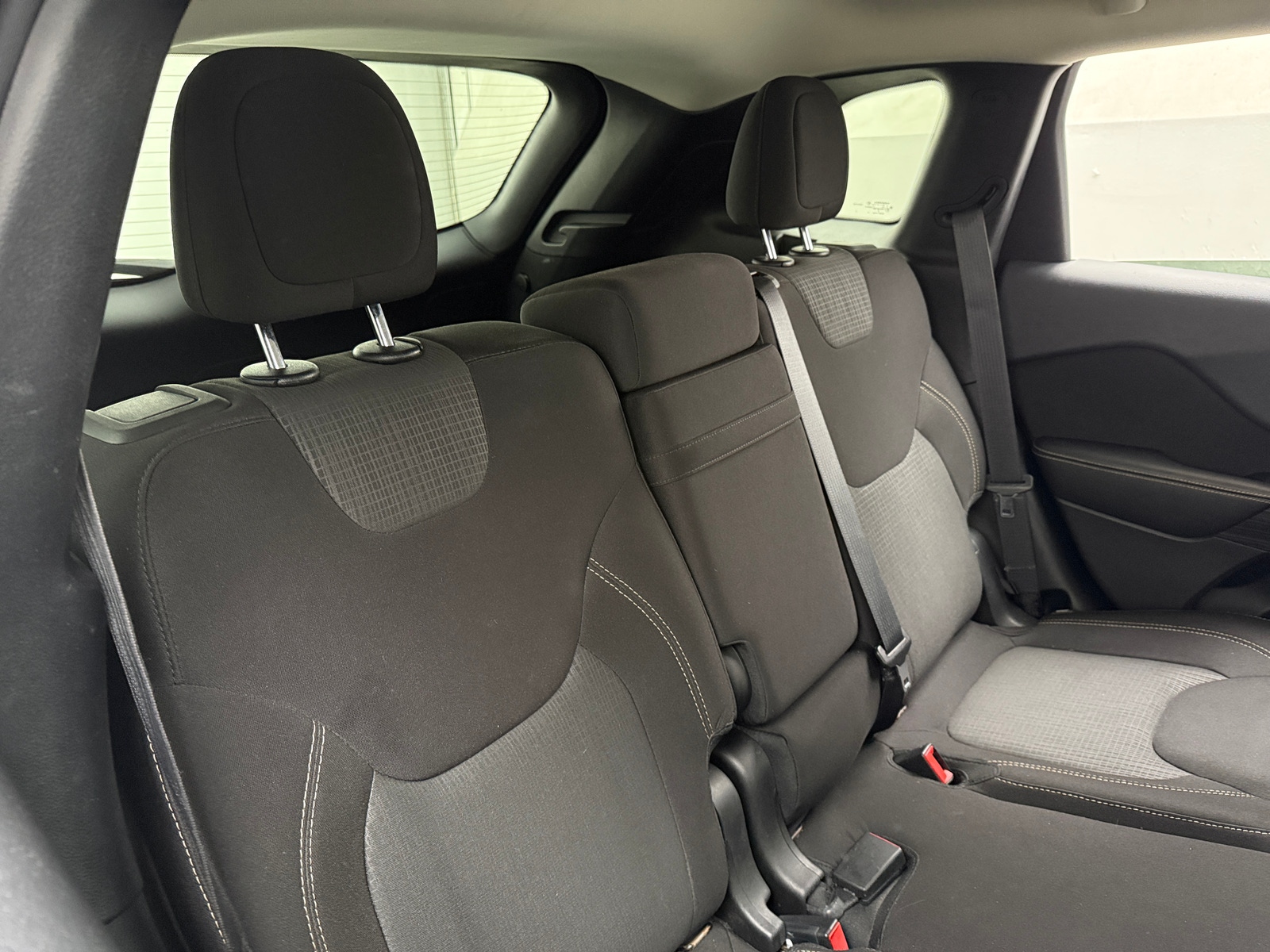 Thumbnail: 2016 Jeep Cherokee - 6