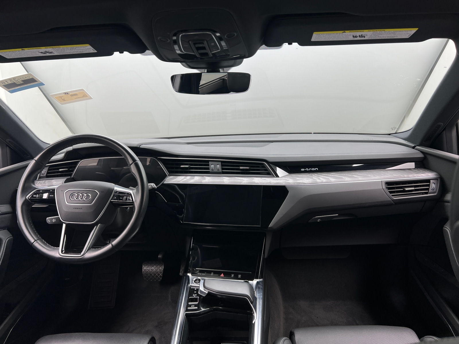 Thumbnail: 2023 Audi e-tron - 2