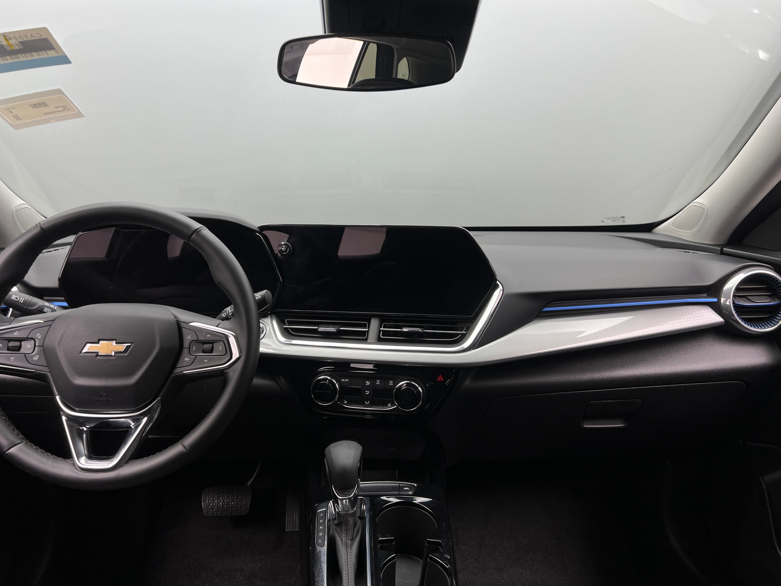 Thumbnail: 2025 Chevrolet Trax - 3