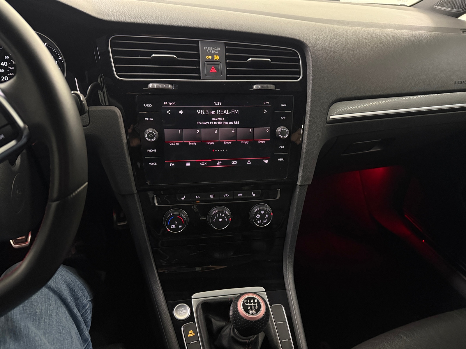 Thumbnail: 2021 Volkswagen Golf - 3