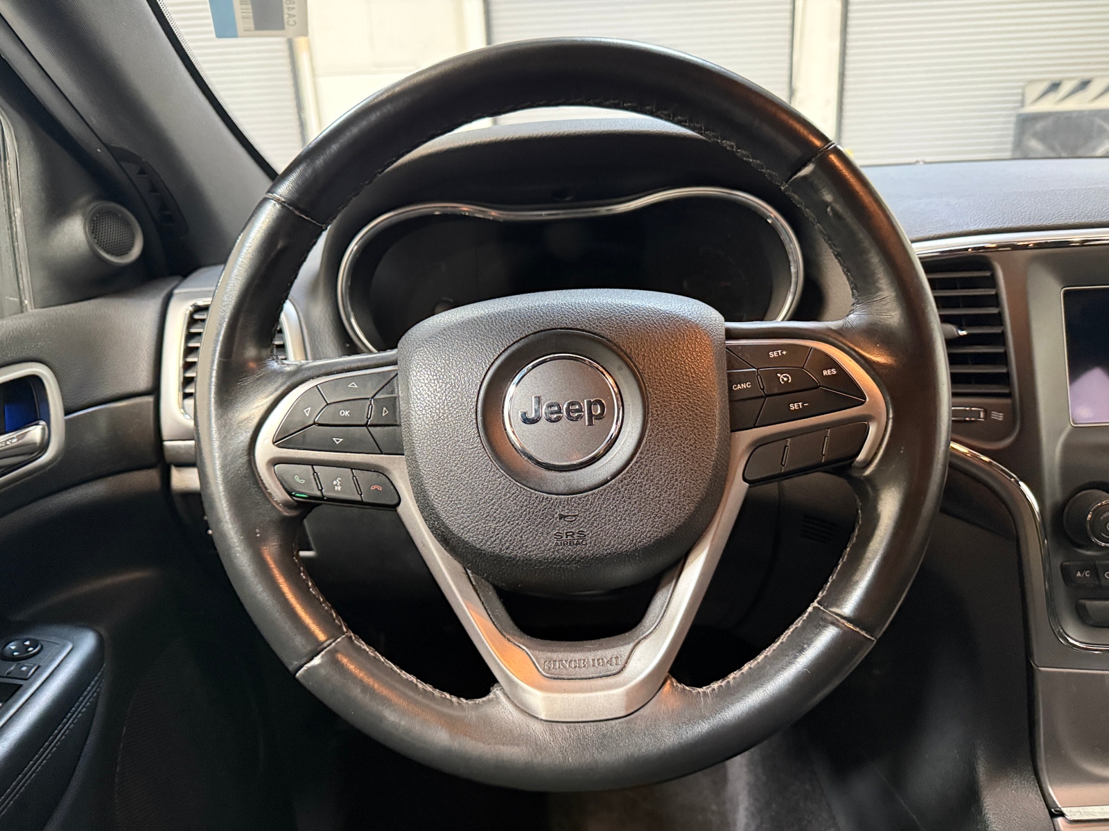 Thumbnail: 2018 Jeep Grand Cherokee - 5