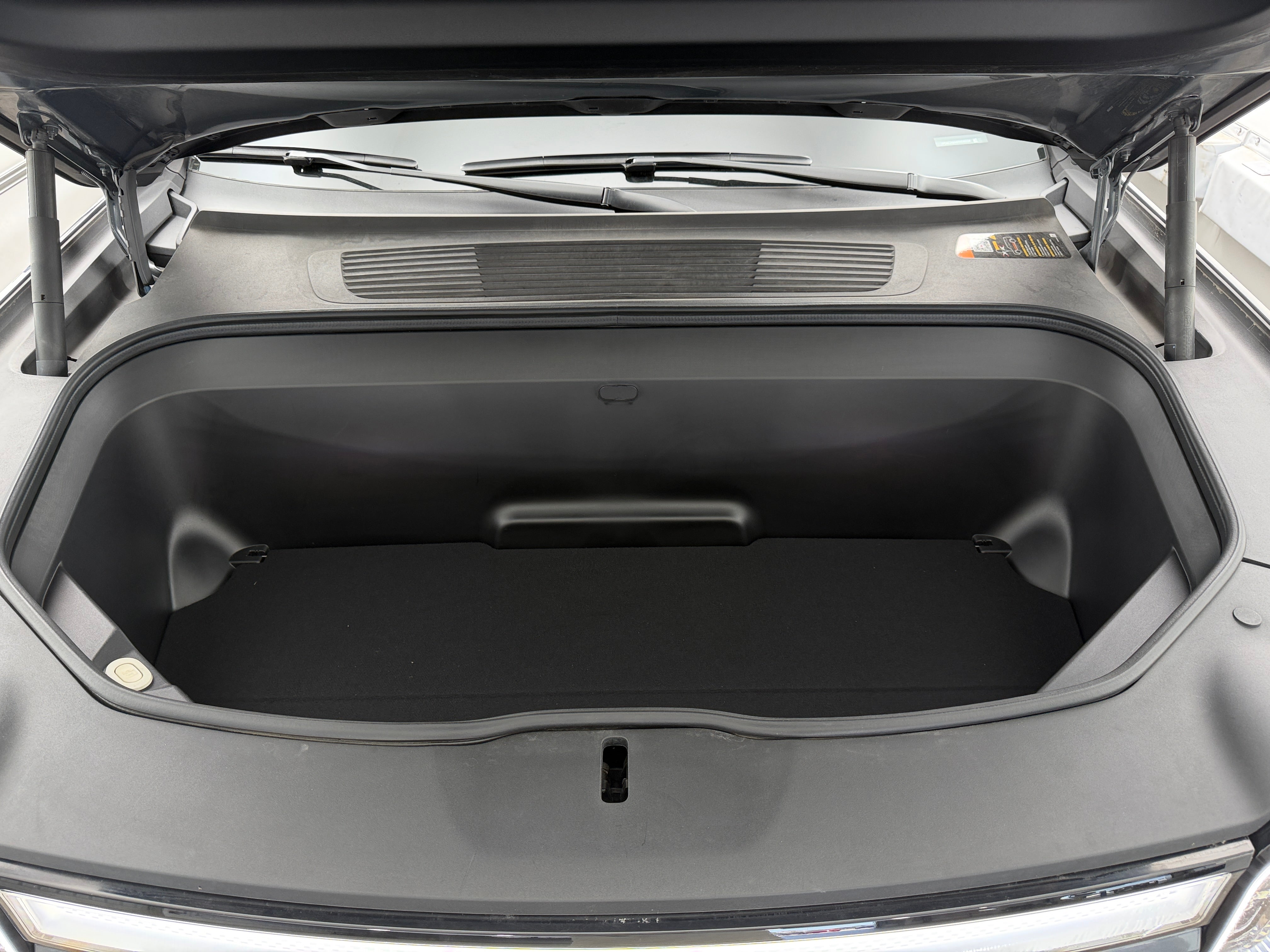 2024 Rivian R1S