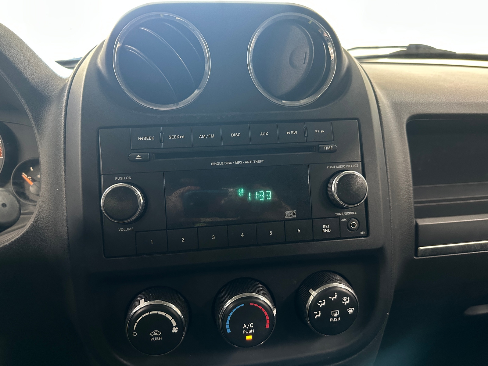 Thumbnail: 2015 Jeep Patriot - 4