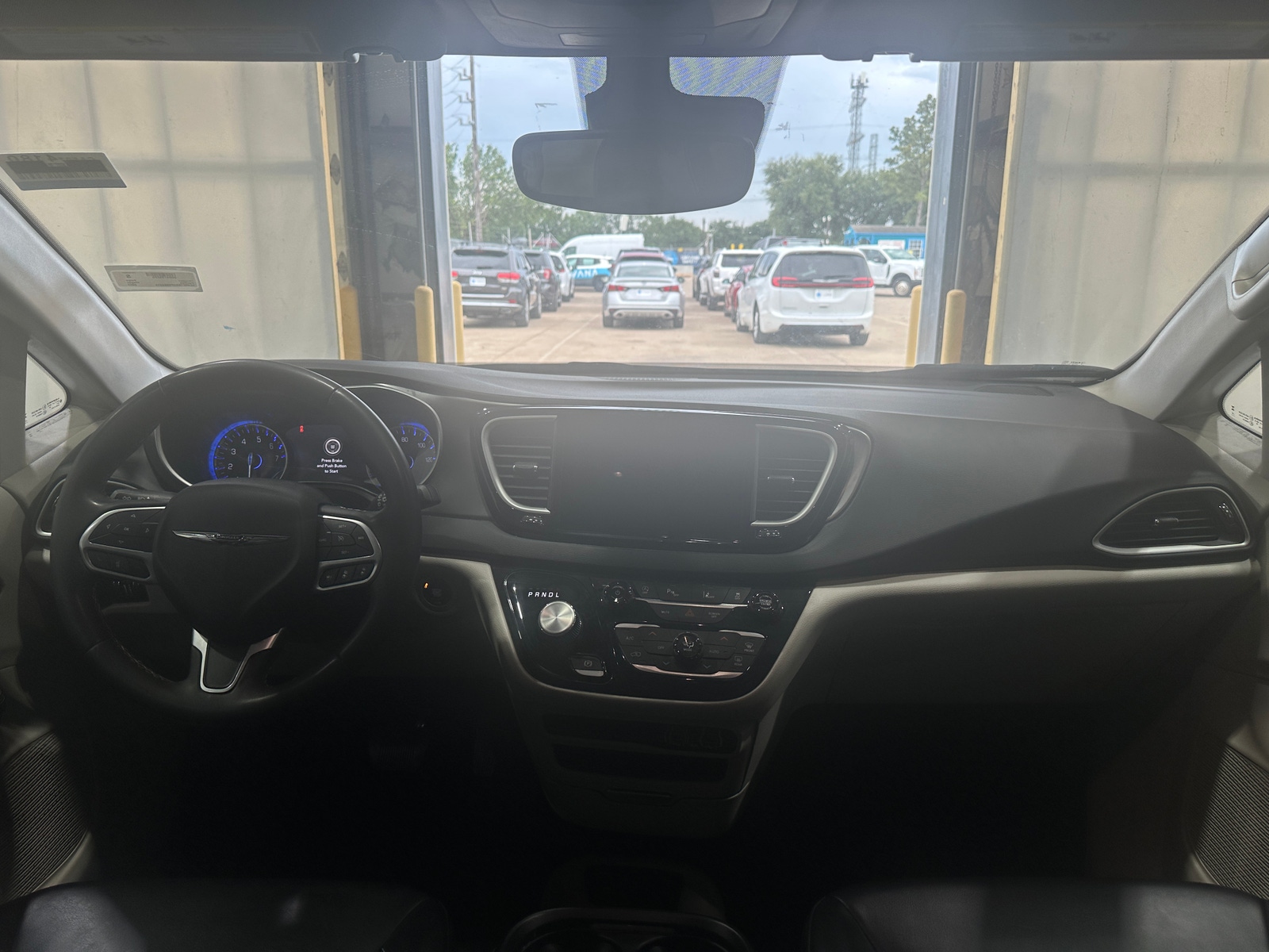 Thumbnail: 2023 Chrysler Pacifica - 2