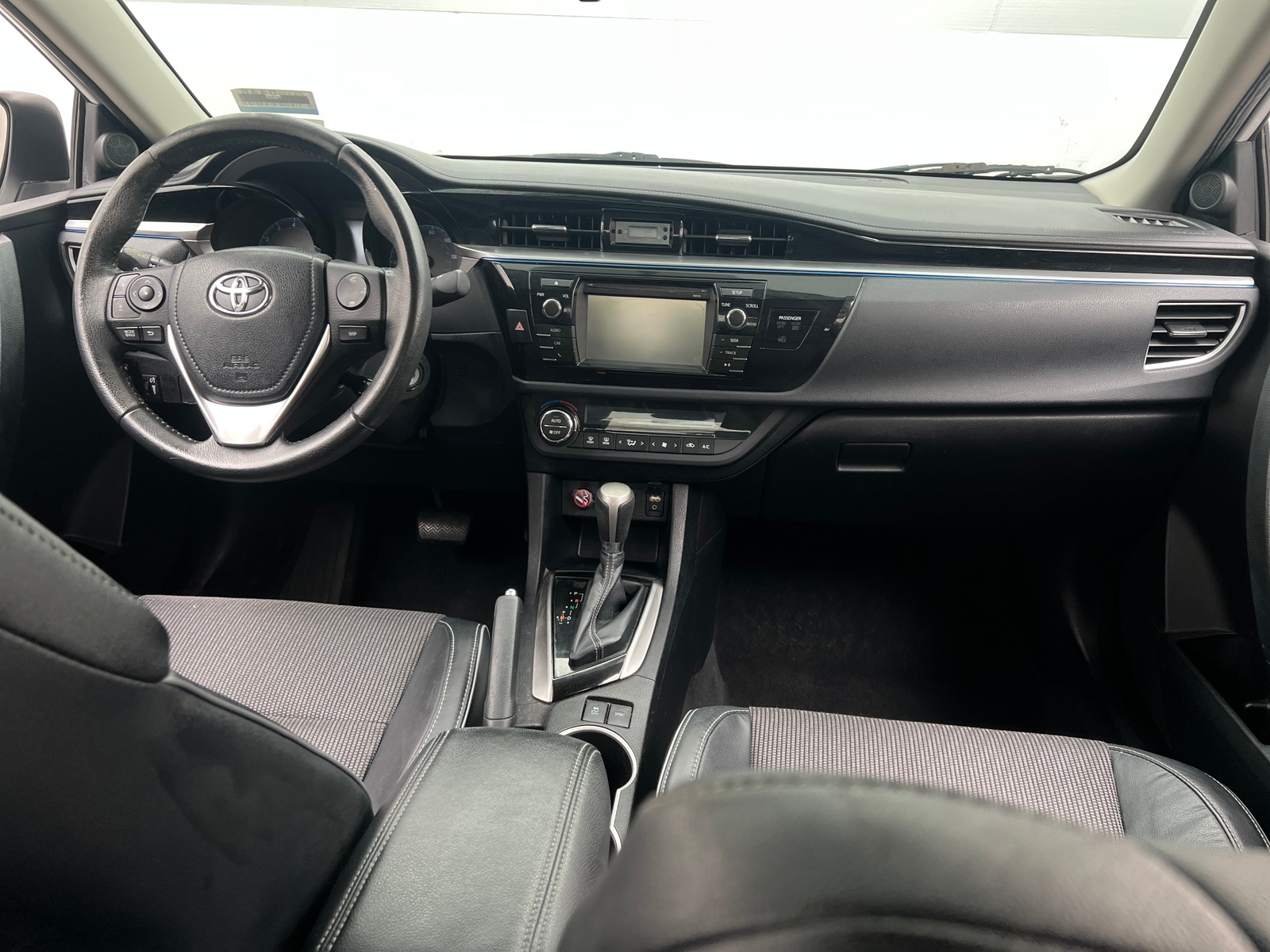 Thumbnail: 2014 Toyota Corolla - 3