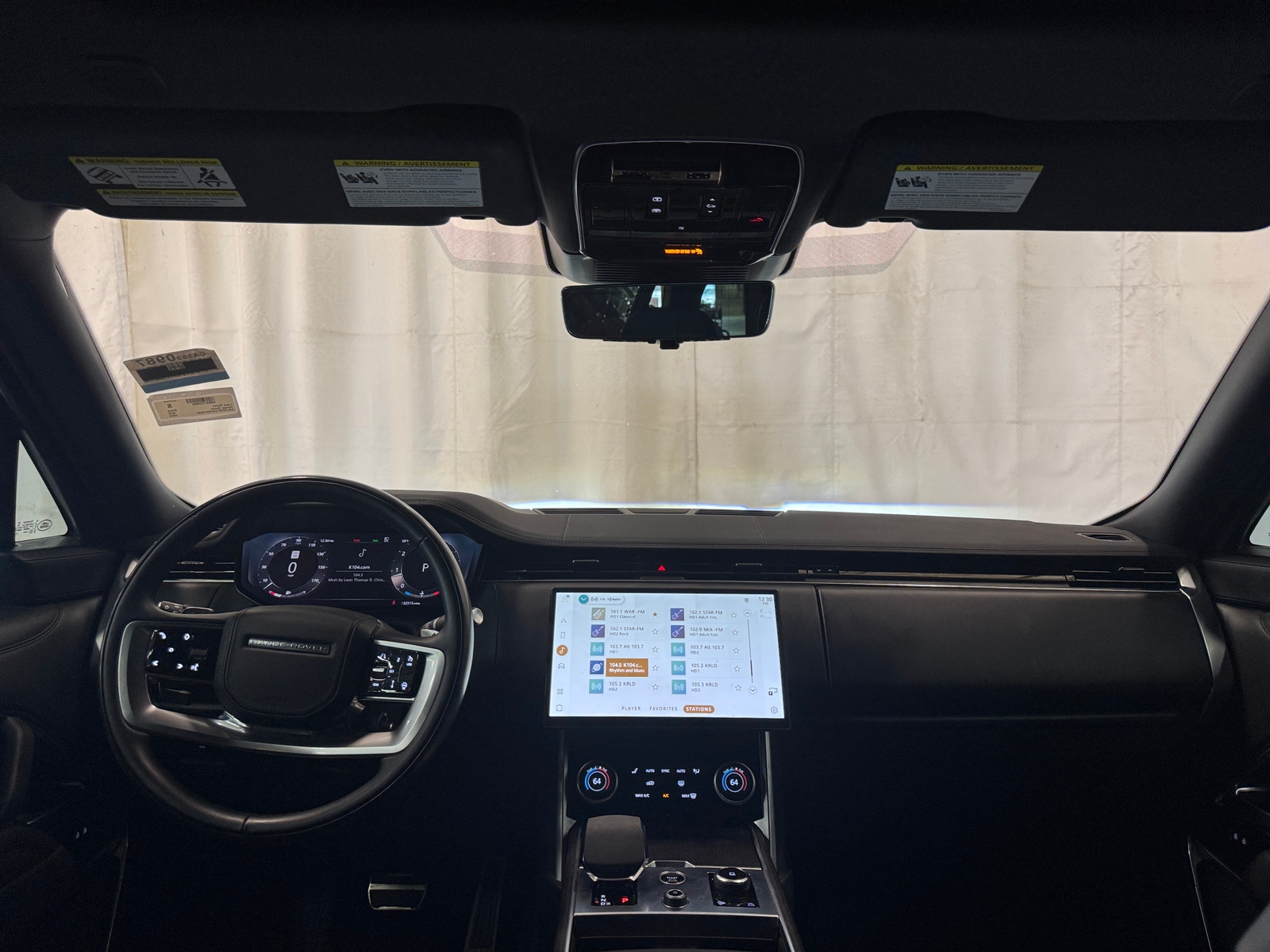 Thumbnail: 2023 Land Rover Range Rover - 2