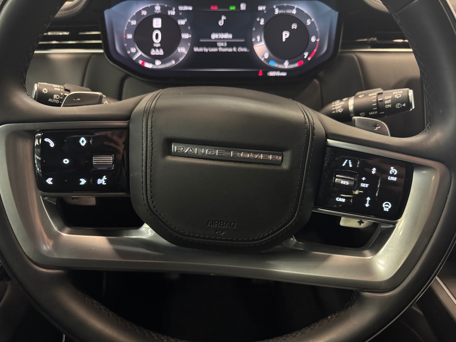 Thumbnail: 2023 Land Rover Range Rover - 4