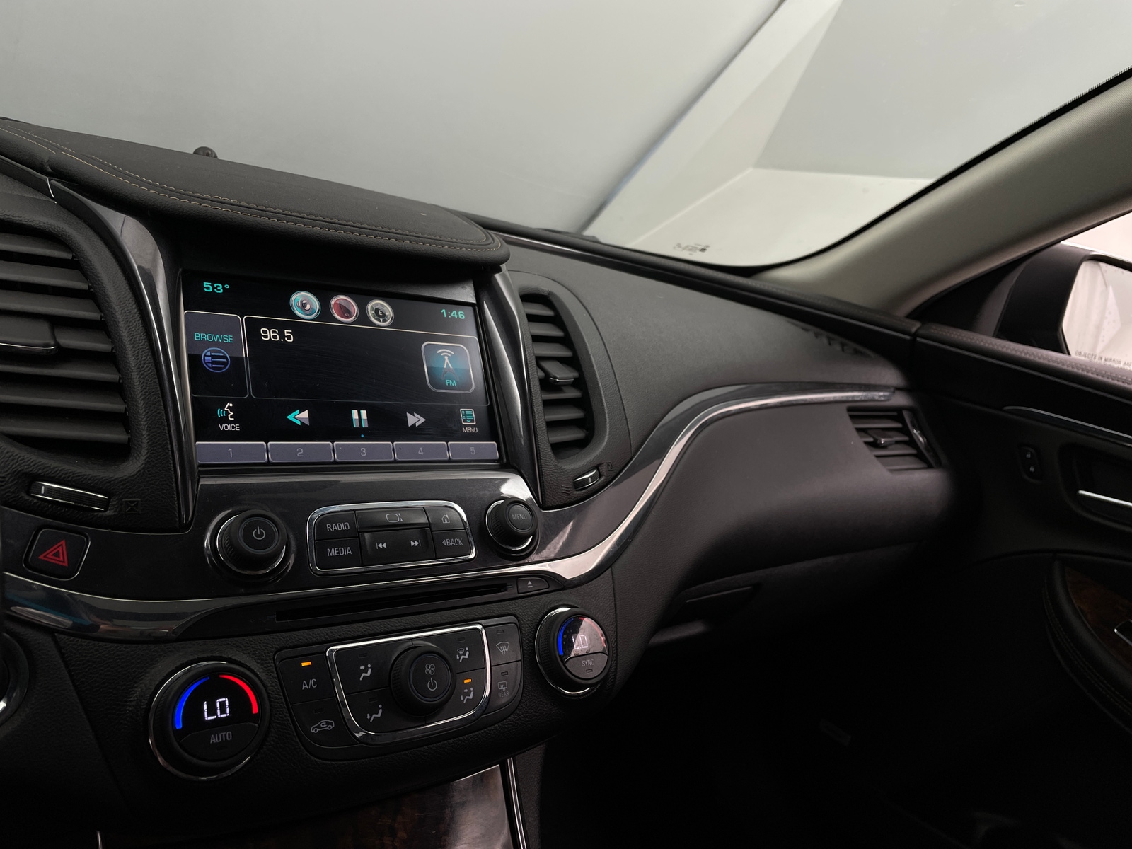 Thumbnail: 2015 Chevrolet Impala - 3