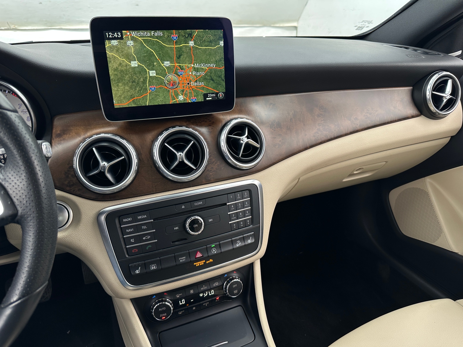 Thumbnail: 2017 Mercedes-Benz GLA - 3