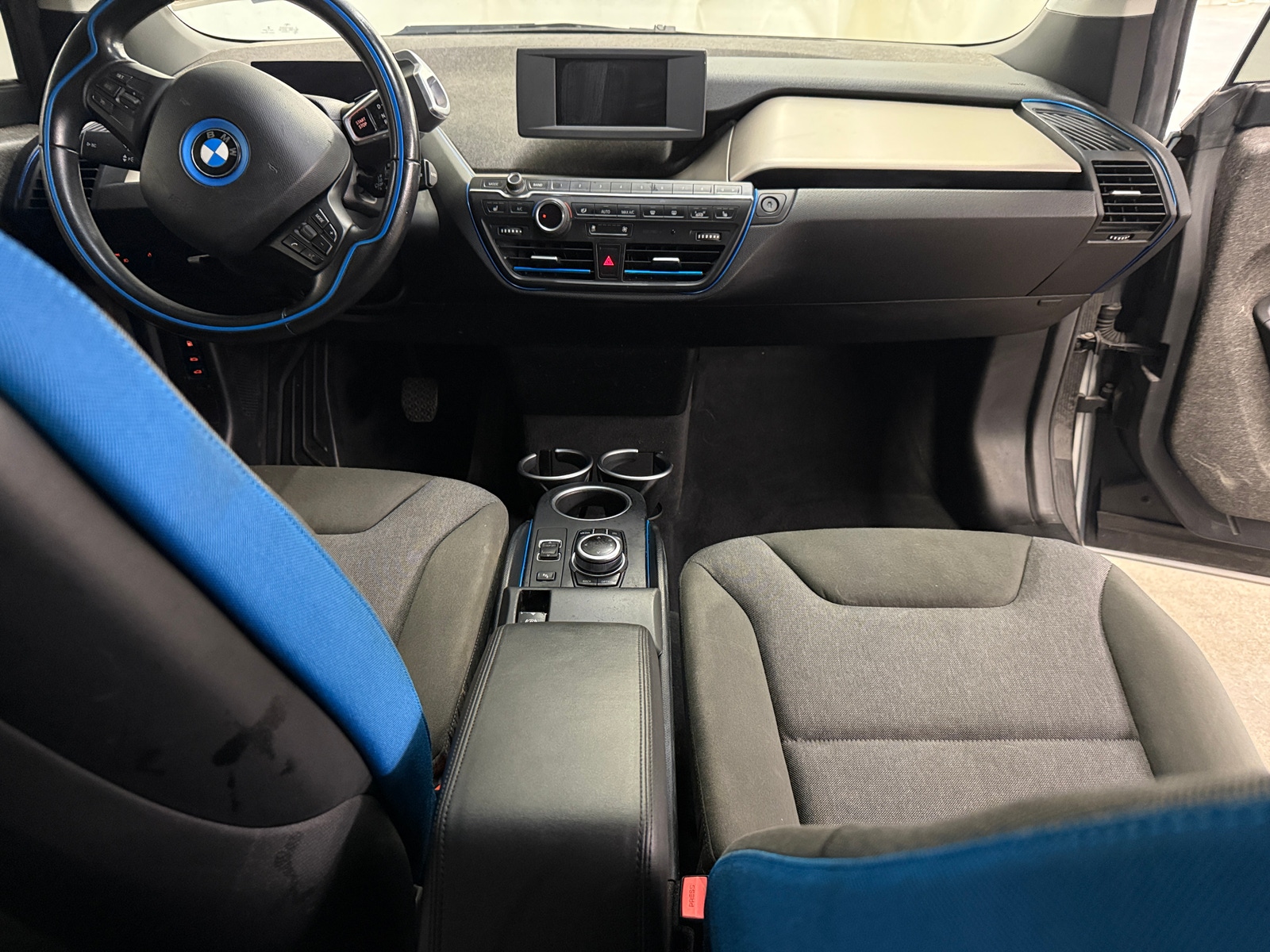 Thumbnail: 2017 BMW i3 - 3