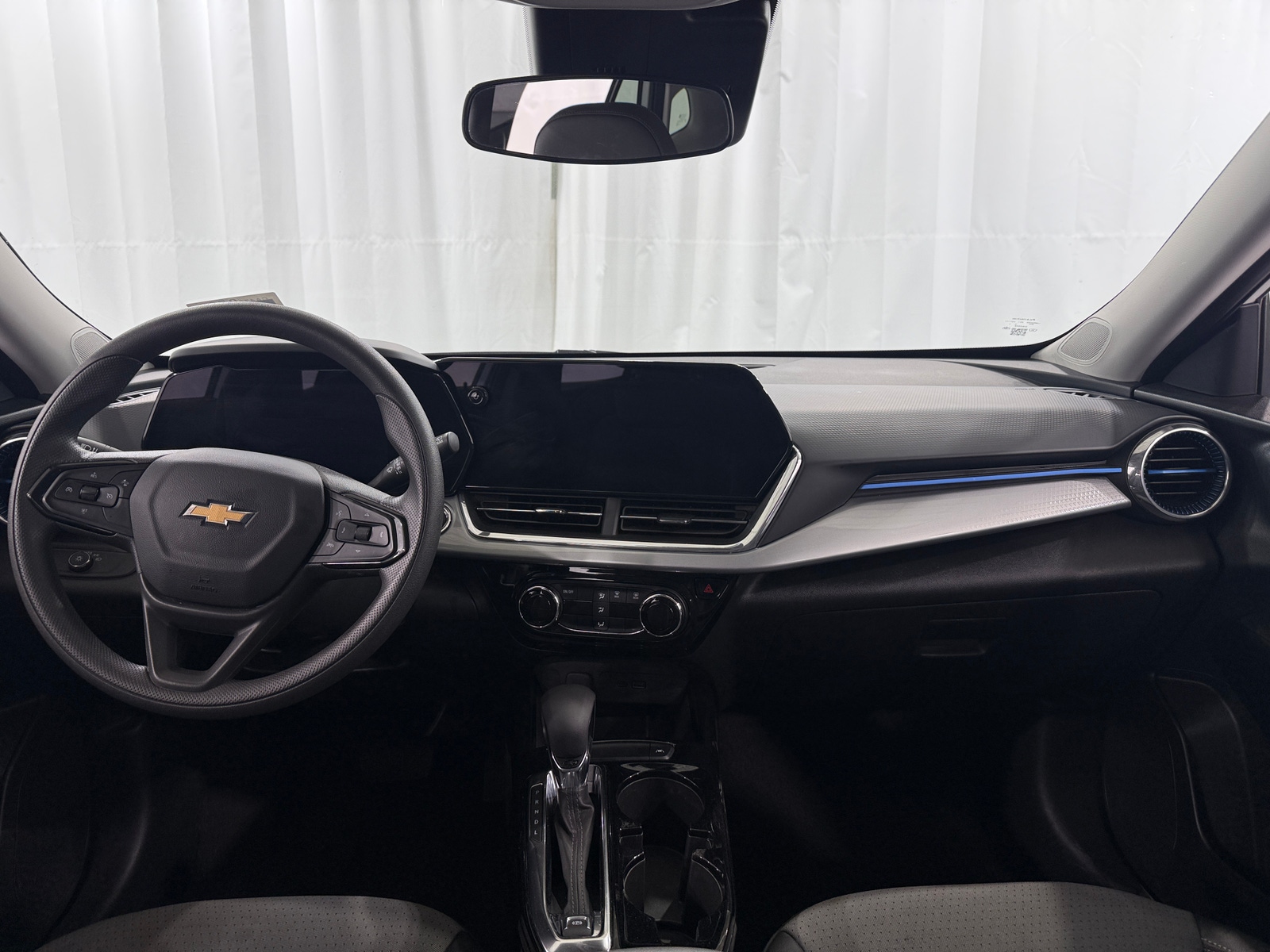 Thumbnail: 2025 Chevrolet Trax - 3