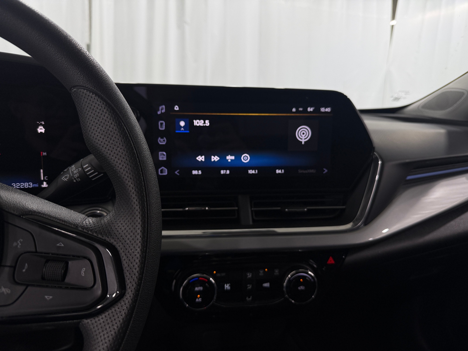 Thumbnail: 2025 Chevrolet Trax - 4