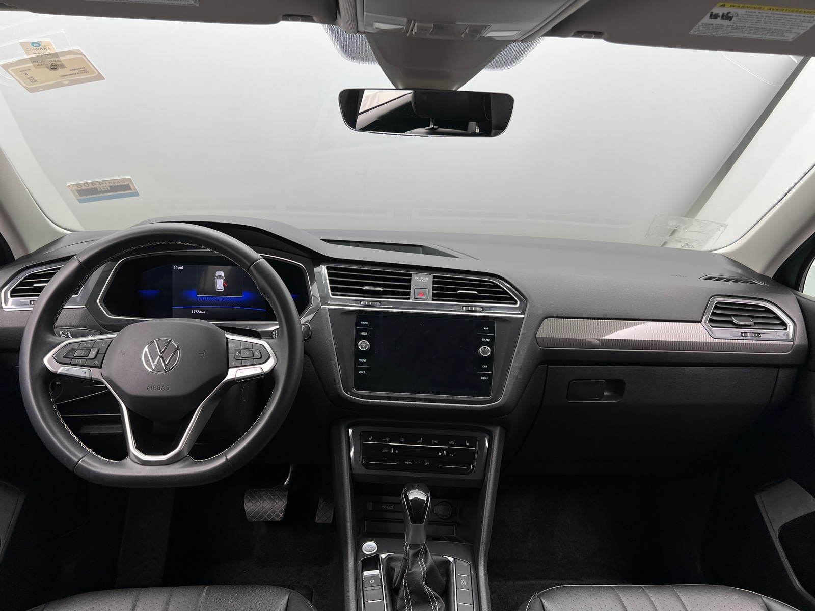 Thumbnail: 2022 Volkswagen Tiguan - 2