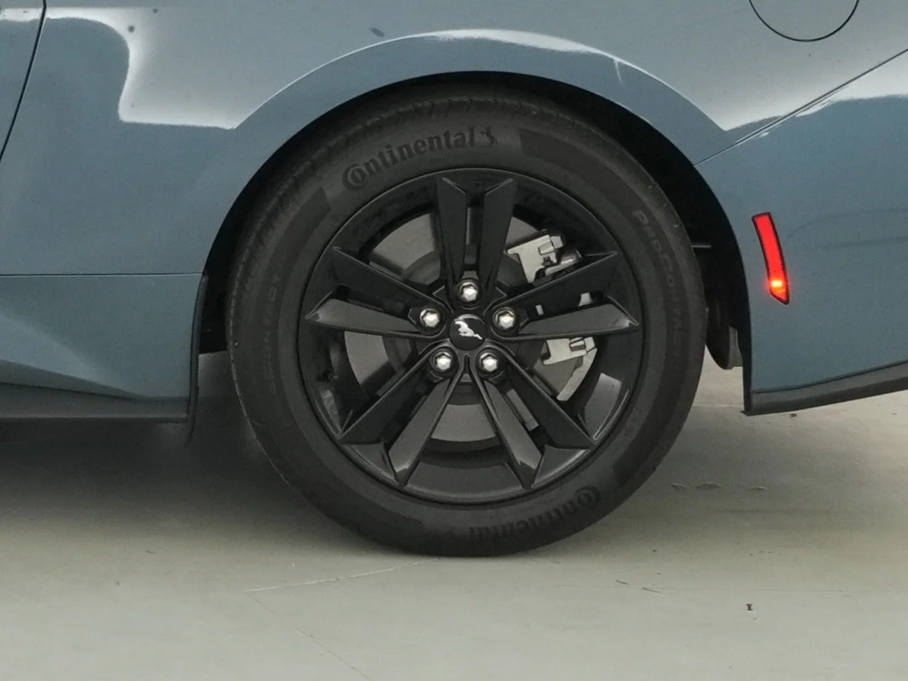 2025 Ford Mustang GT - Photo 13