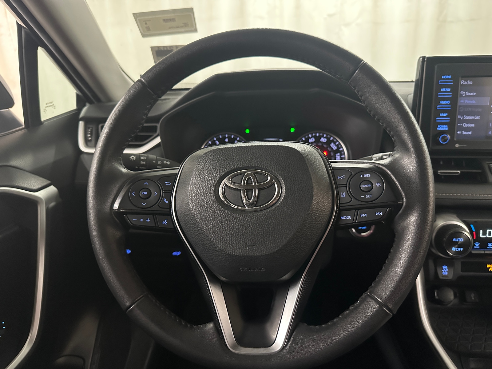 Thumbnail: 2022 Toyota RAV4 - 5