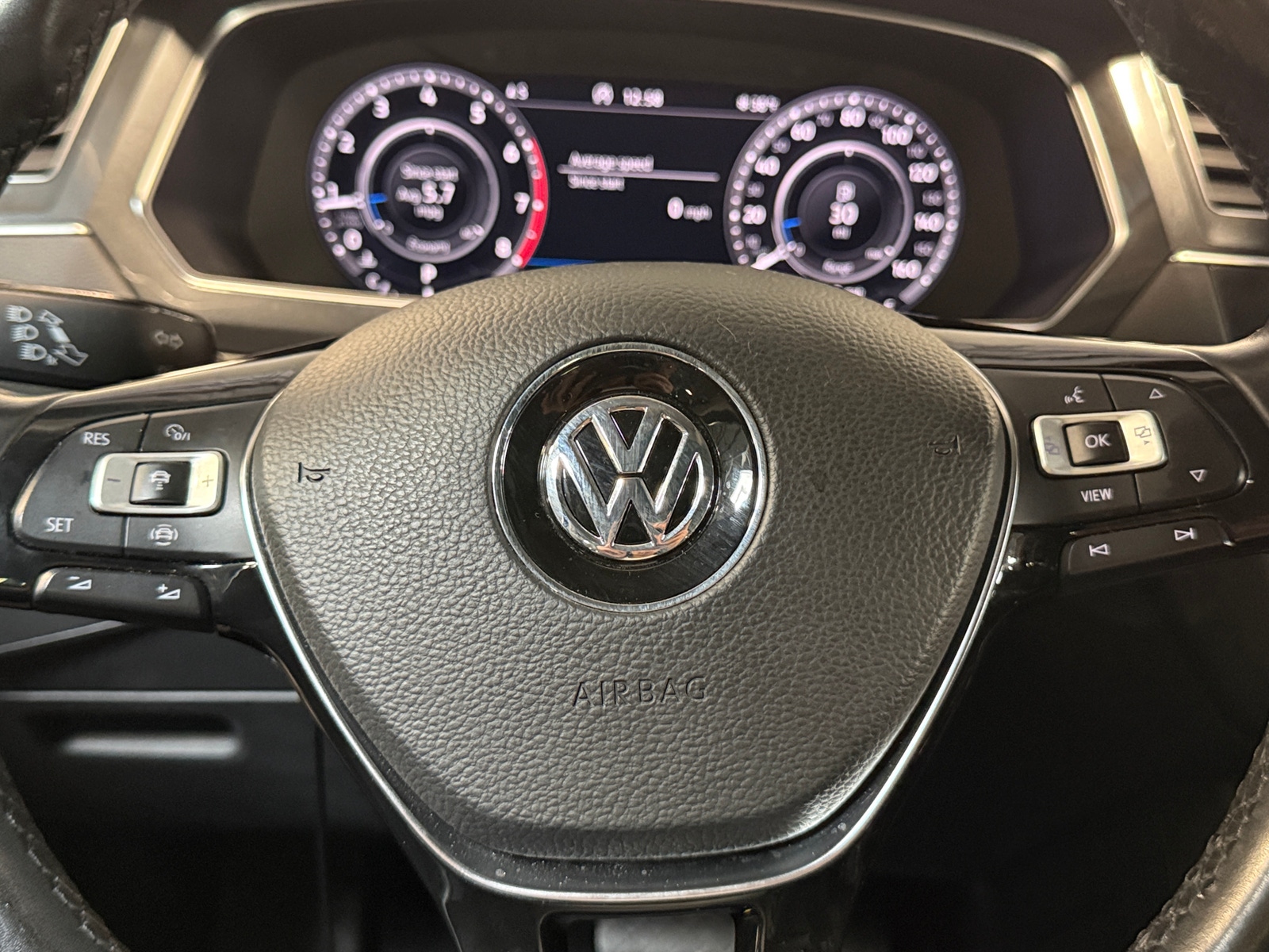 Thumbnail: 2019 Volkswagen Tiguan - 4