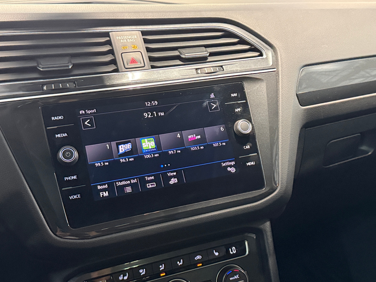 Thumbnail: 2019 Volkswagen Tiguan - 3
