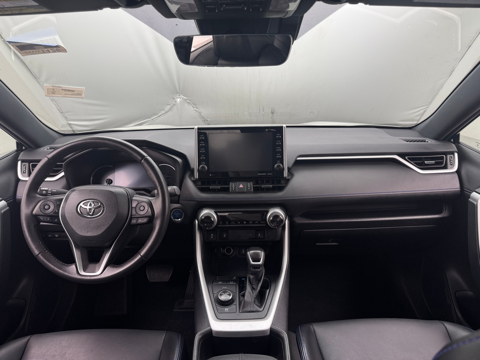 Thumbnail: 2022 Toyota RAV4 - 3