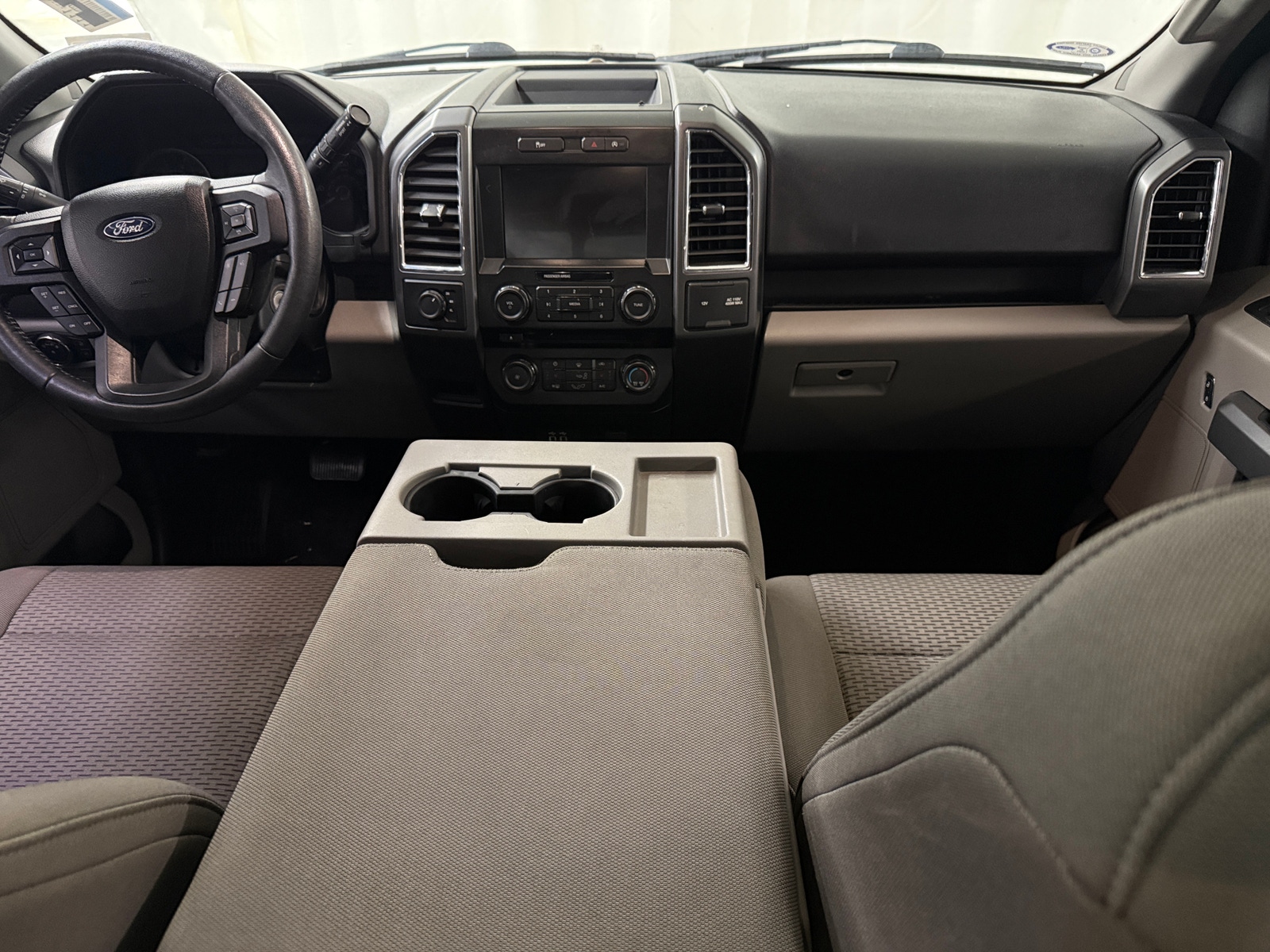 Thumbnail: 2017 Ford Econoline - 3