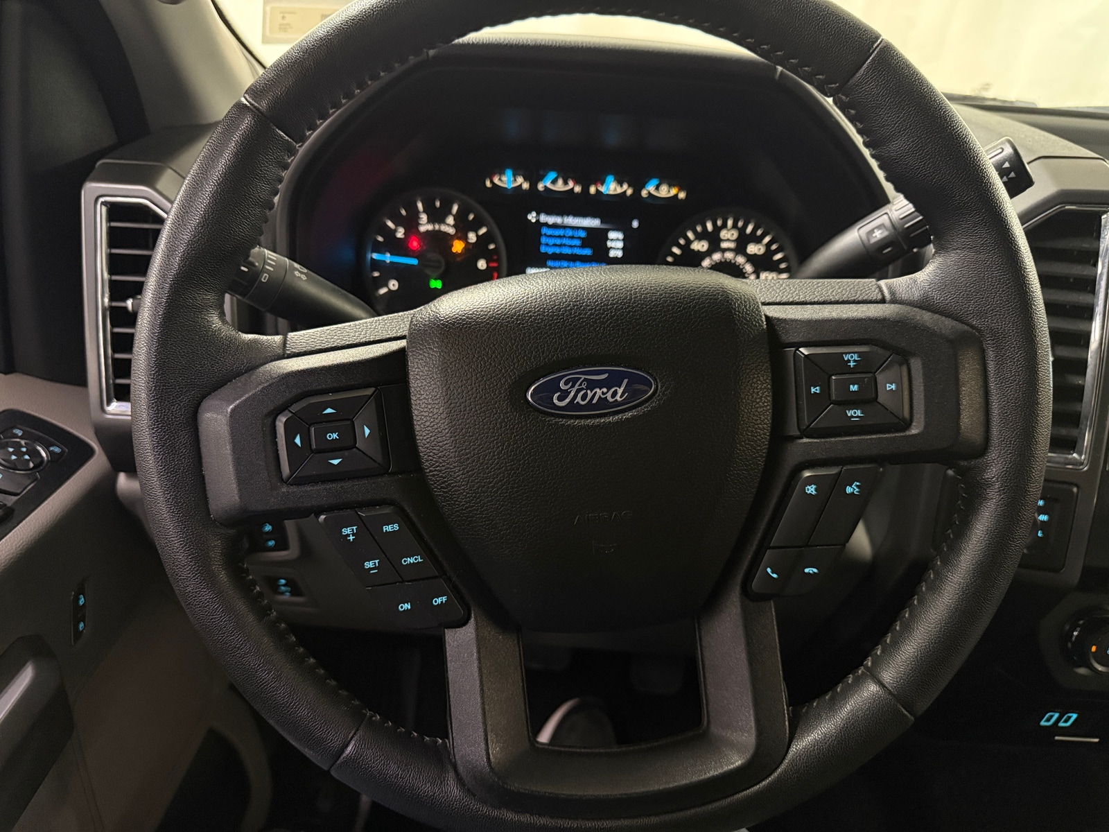 Thumbnail: 2017 Ford Econoline - 5