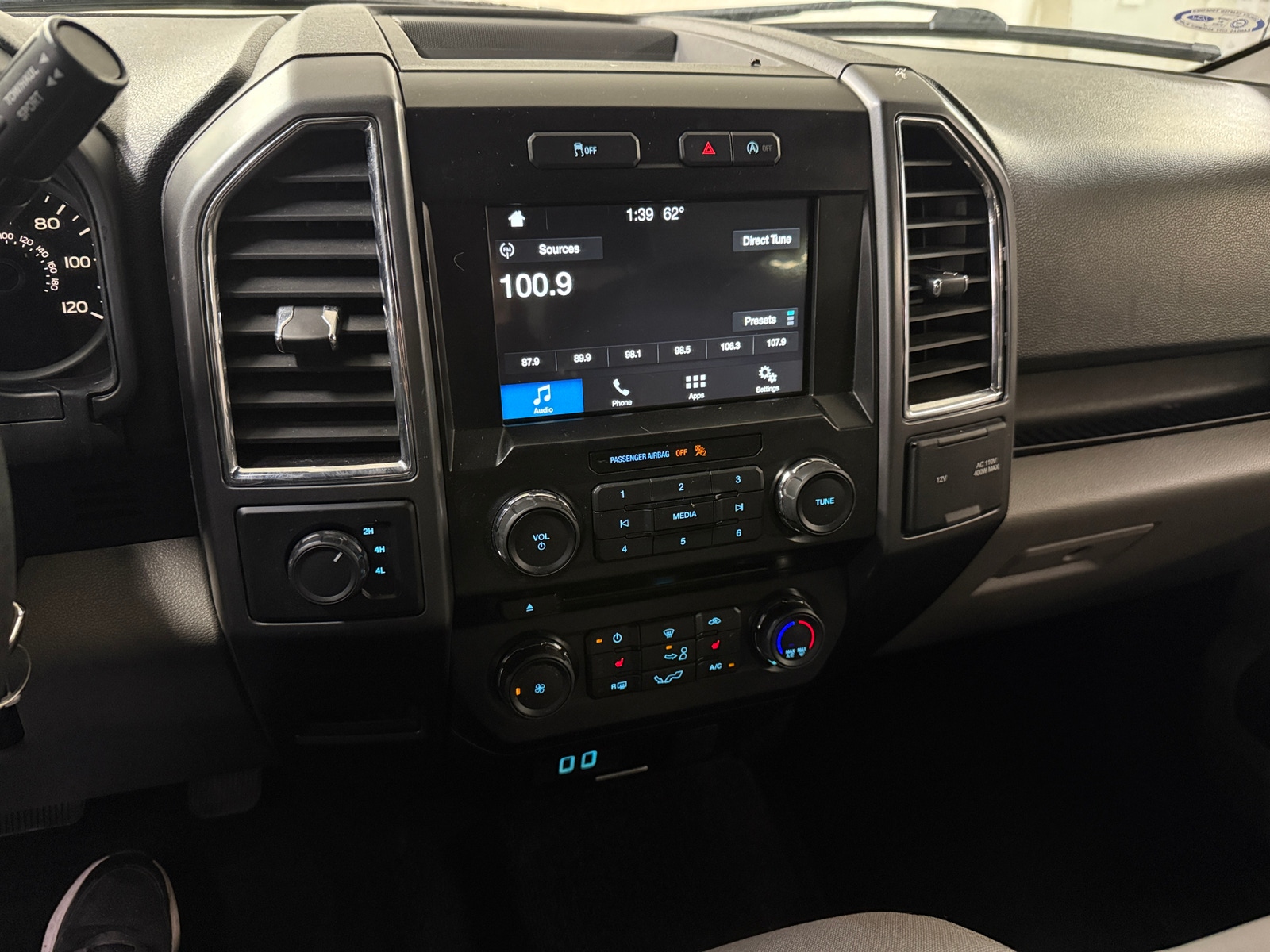 Thumbnail: 2017 Ford Econoline - 4