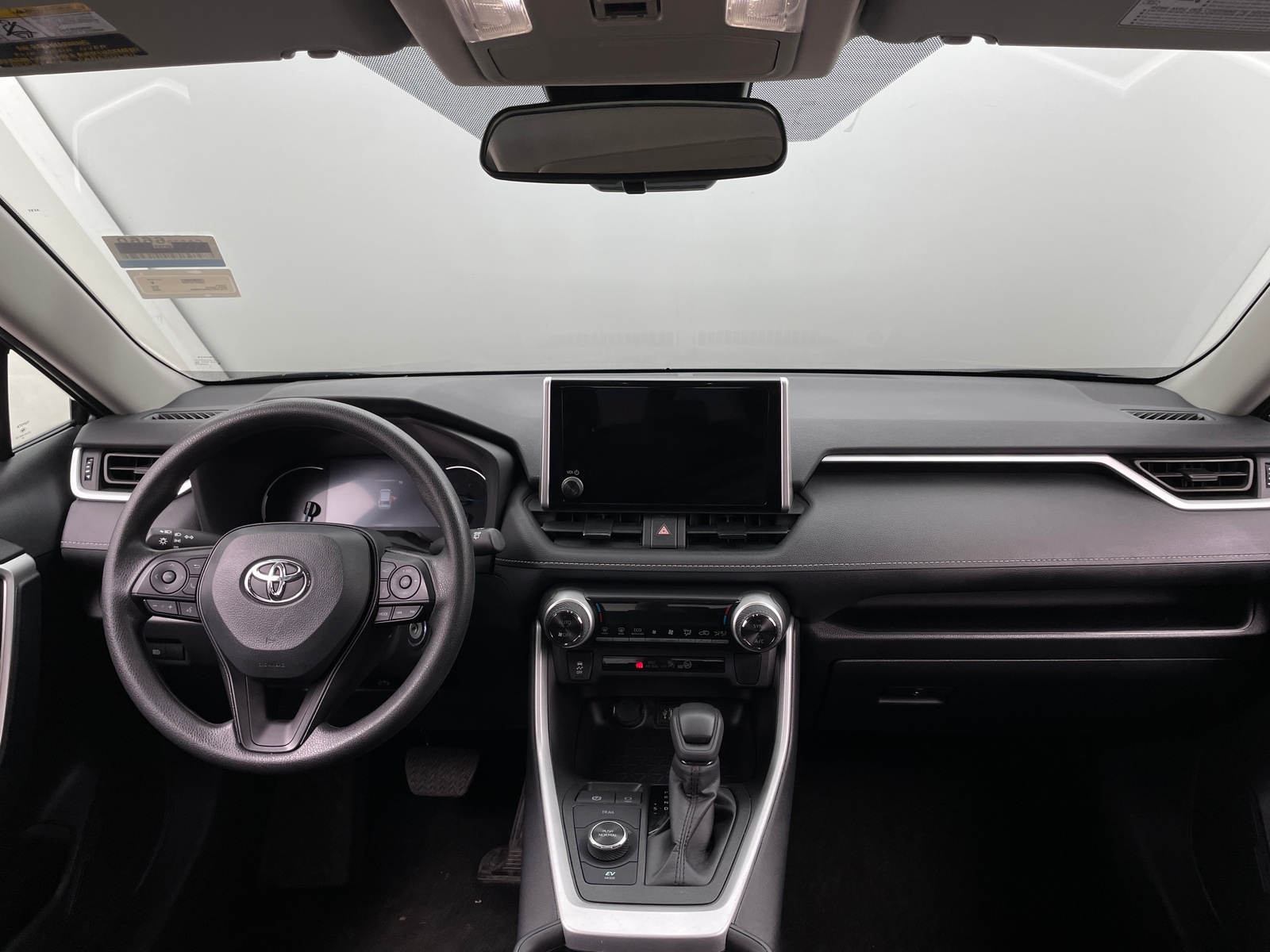 Thumbnail: 2025 Toyota RAV4 - 3