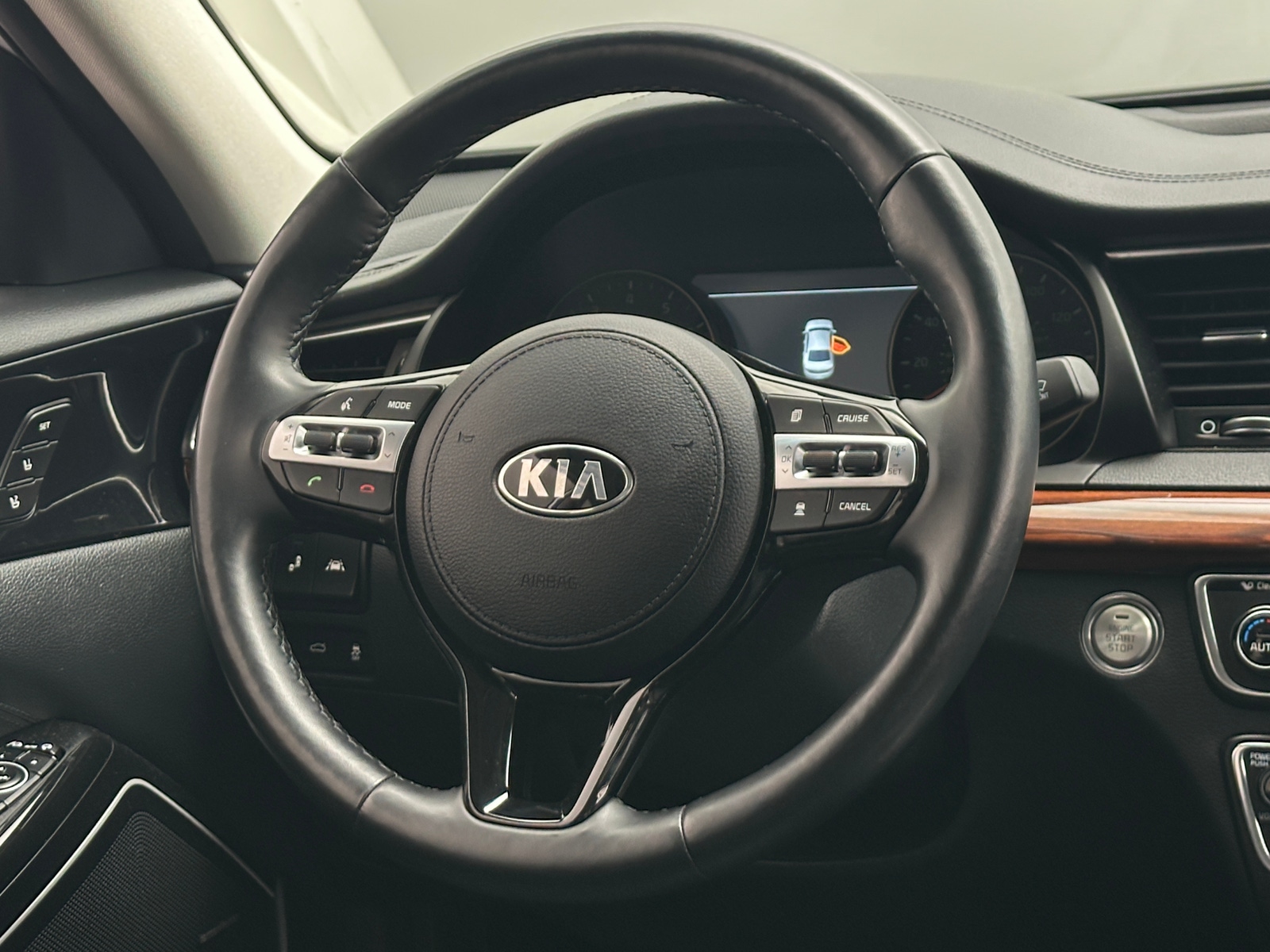 Thumbnail: 2018 Kia Cadenza - 4