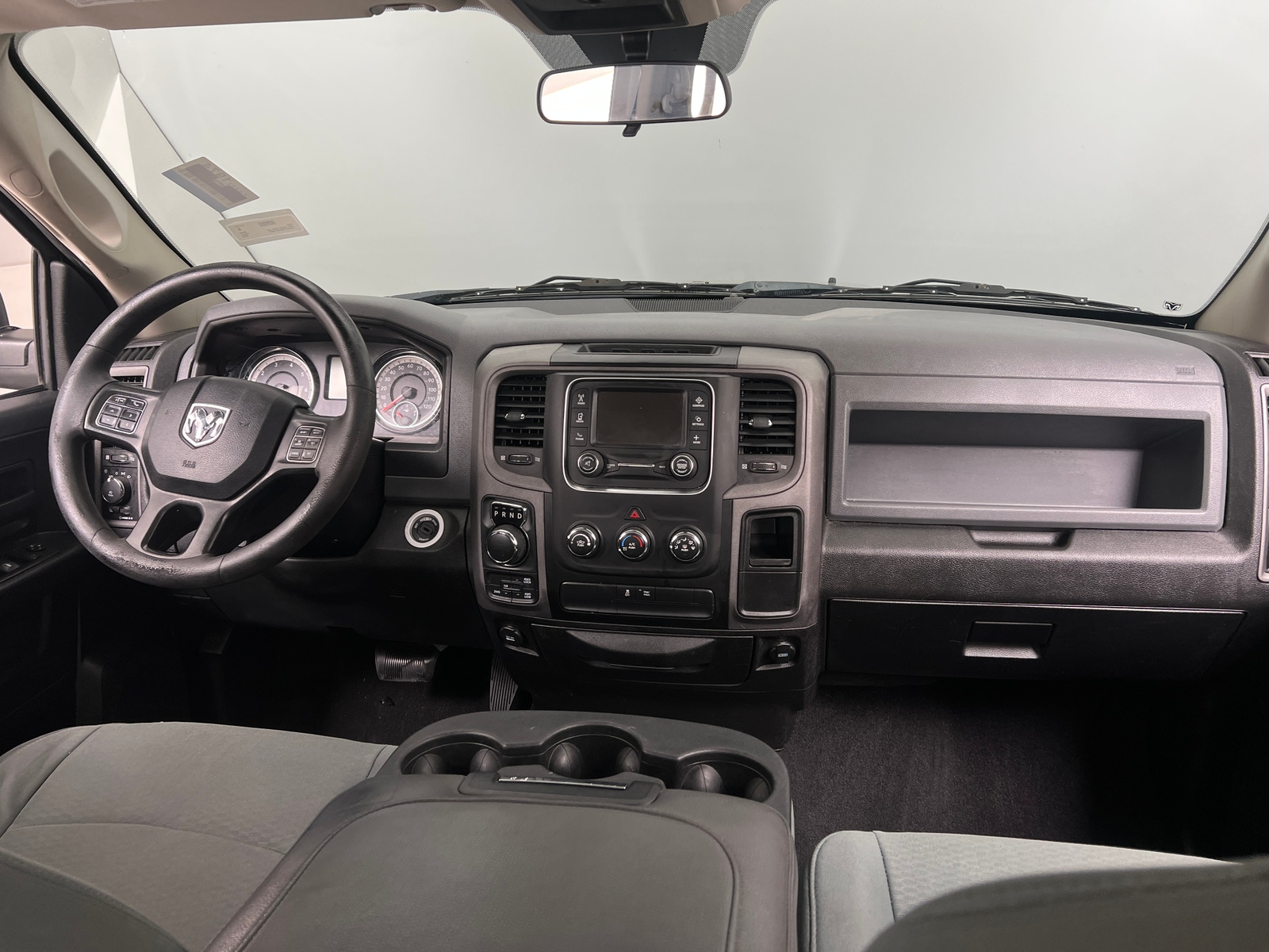 Thumbnail: 2019 RAM 1500 Classic - 3